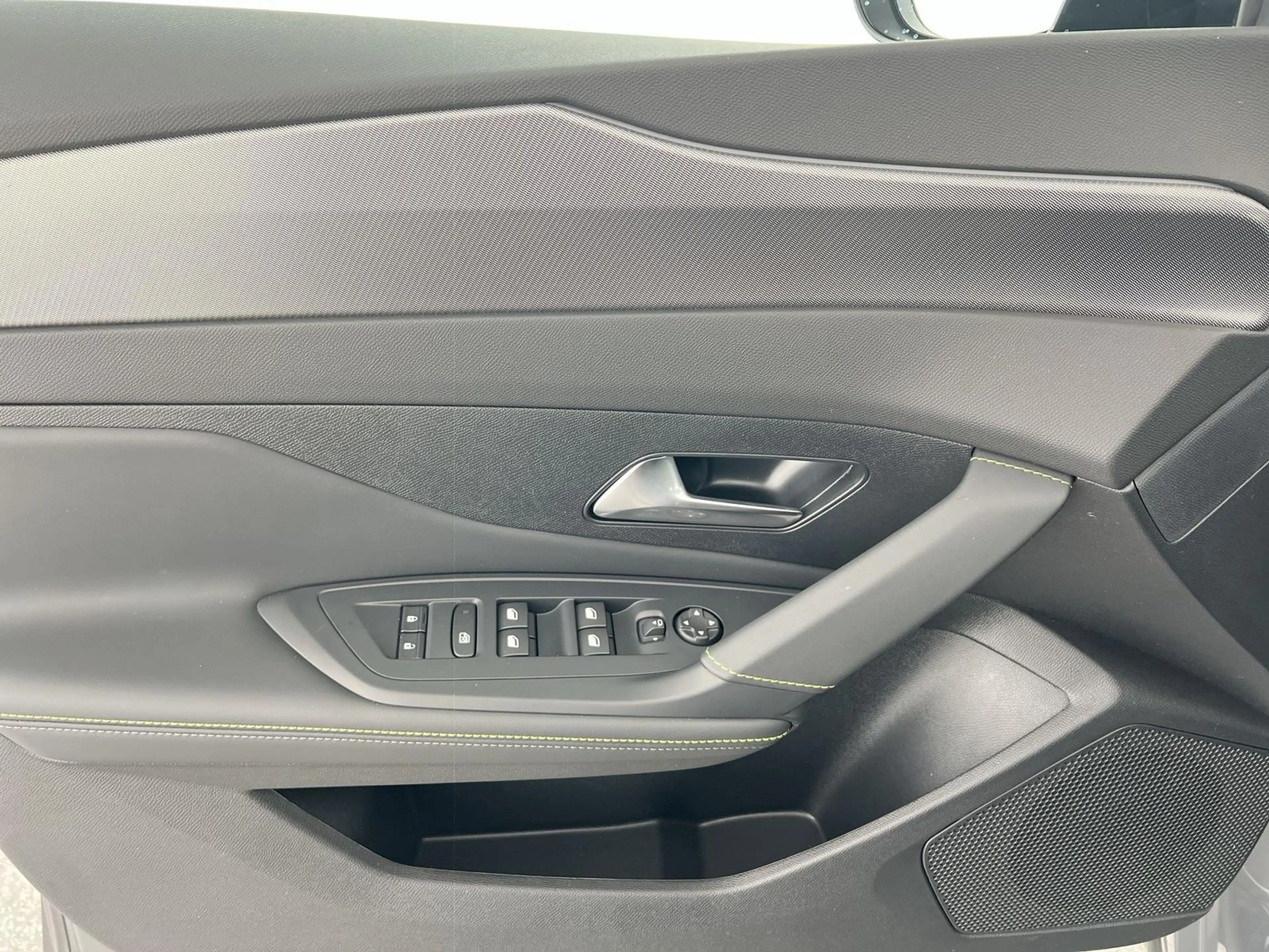 Peugeot 408 Hybrid 145 GT 1.2 *NAVI*360°K*ACC*uvm — photo 11