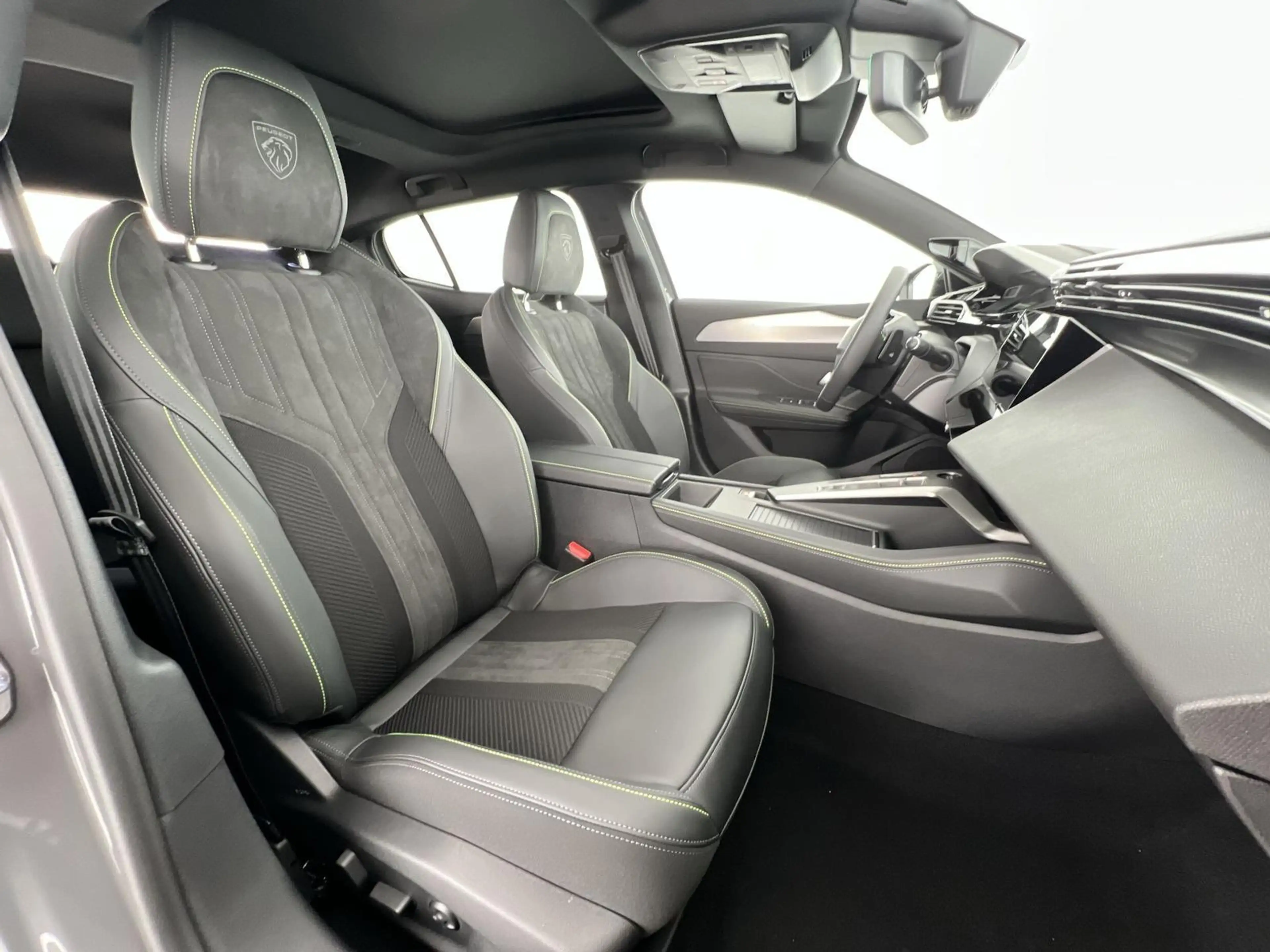 Peugeot 408 Hybrid 145 GT 1.2 *NAVI*360°K*ACC*uvm — photo 9