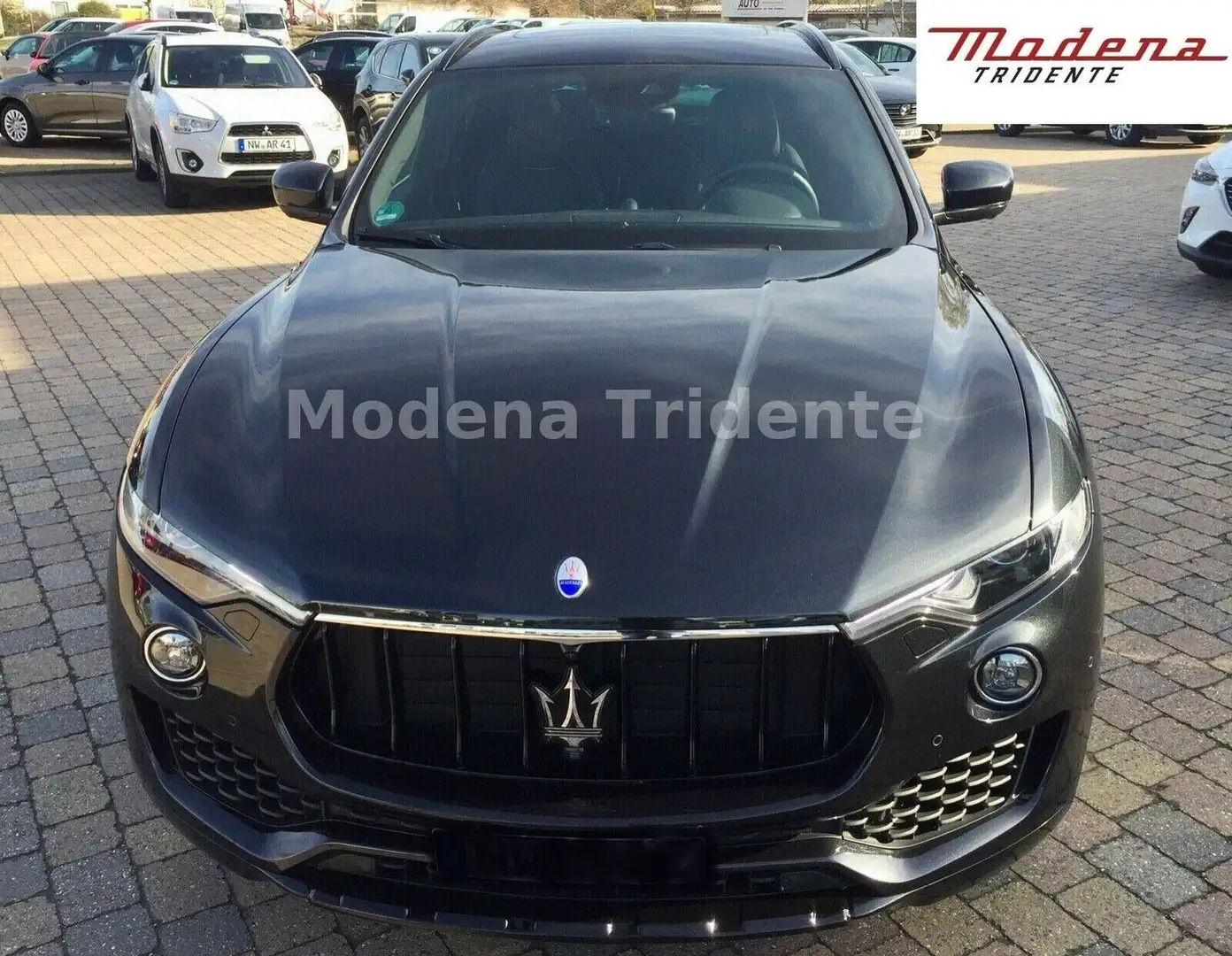 Maserati Levante Benzin 3.0 V6 316kW GRANSPORT S , Mod.18 Fekete - 1