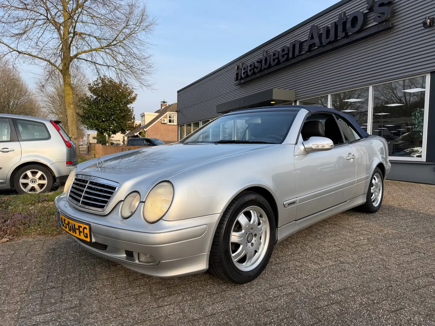 Mercedes-Benz CLK 200 Cabrio Elegance Gris - 2