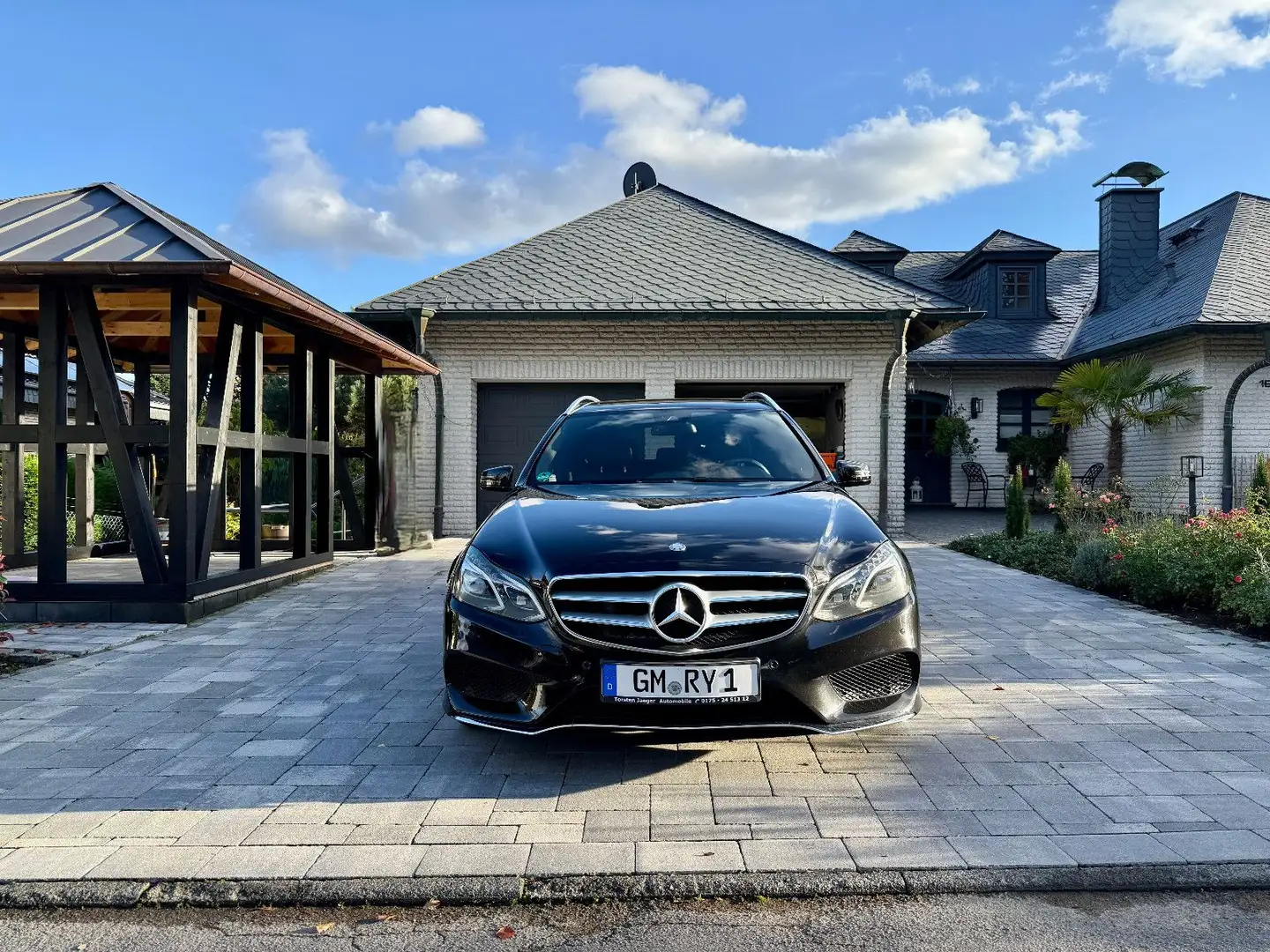 Mercedes-Benz E 300 T-Modell AMG-Line Navi Kamera Leder Laser Schwarz - 1