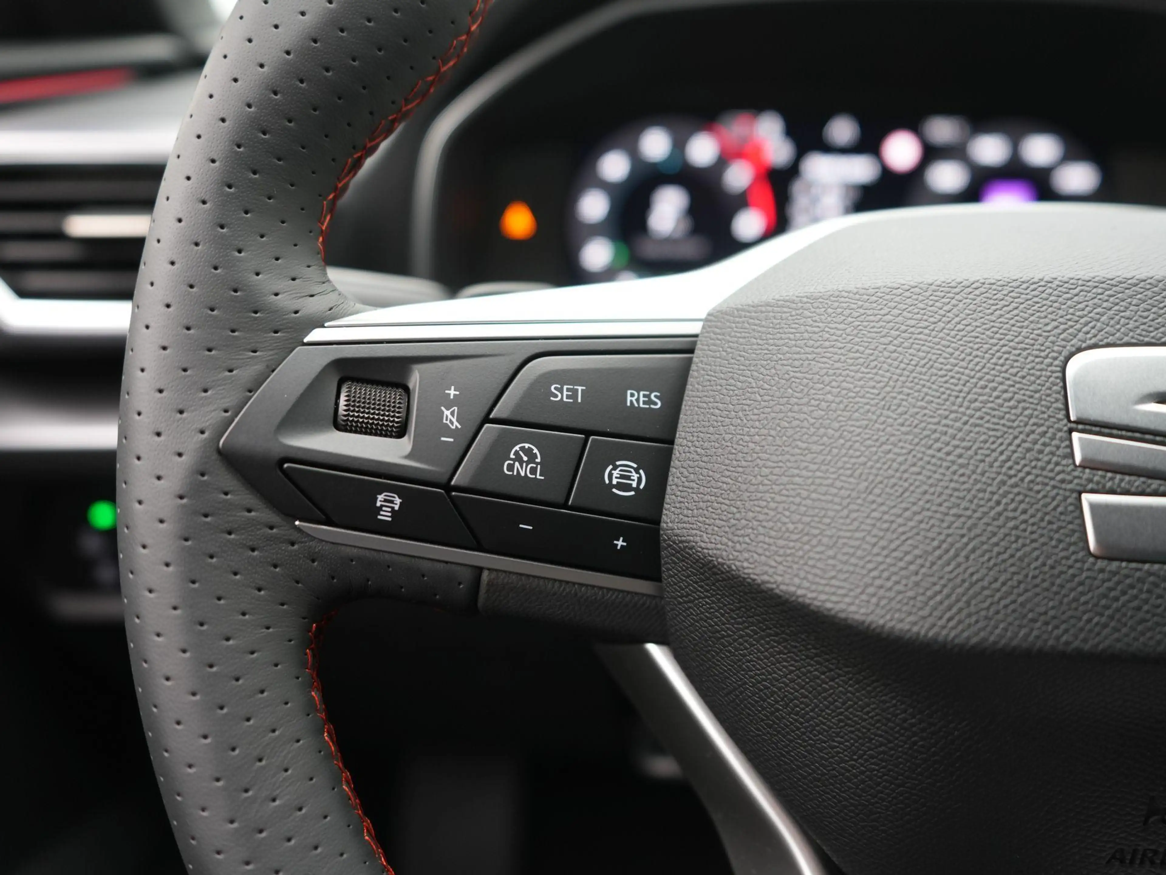 SEAT Leon e-Hybrid Sportstourer FR Business 1.5 TSI eHybrid 150 kW / — photo 15