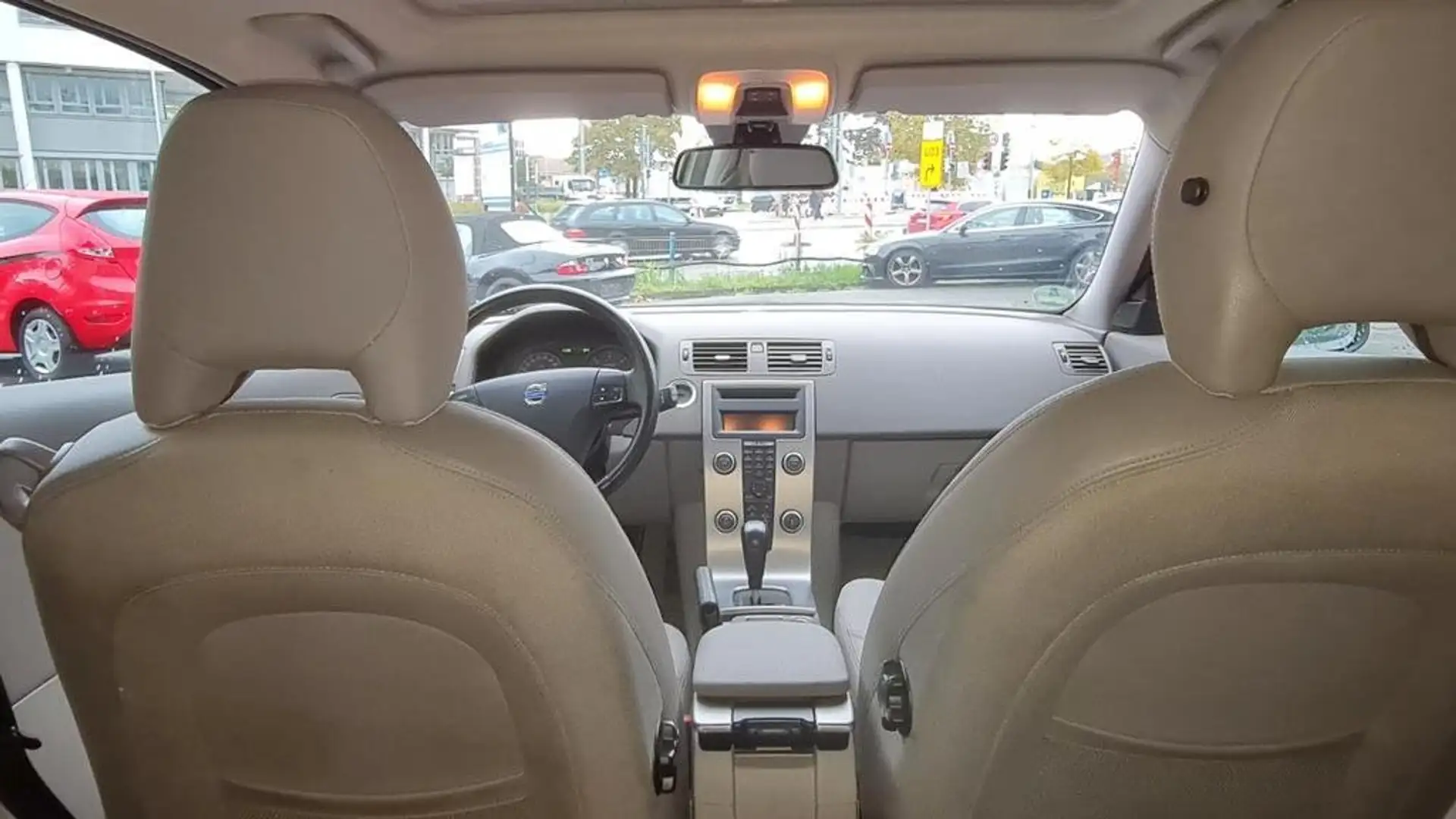 Volvo C30 C30 2.0 D Kinetic Powershift Zilver - 2