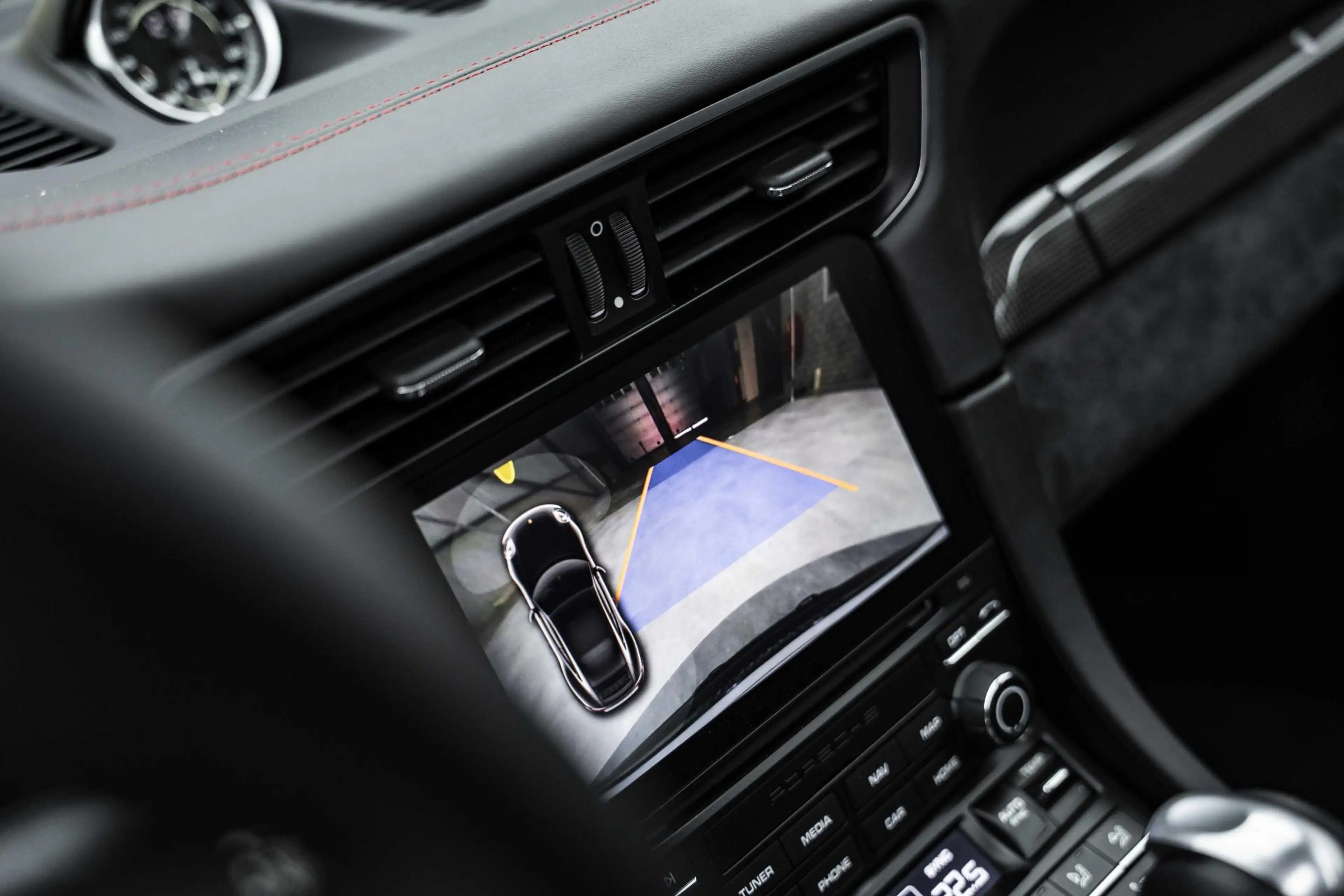 Porsche 991 991.2 - 3.0 CARRERA 4 GTS COUPE — photo 40