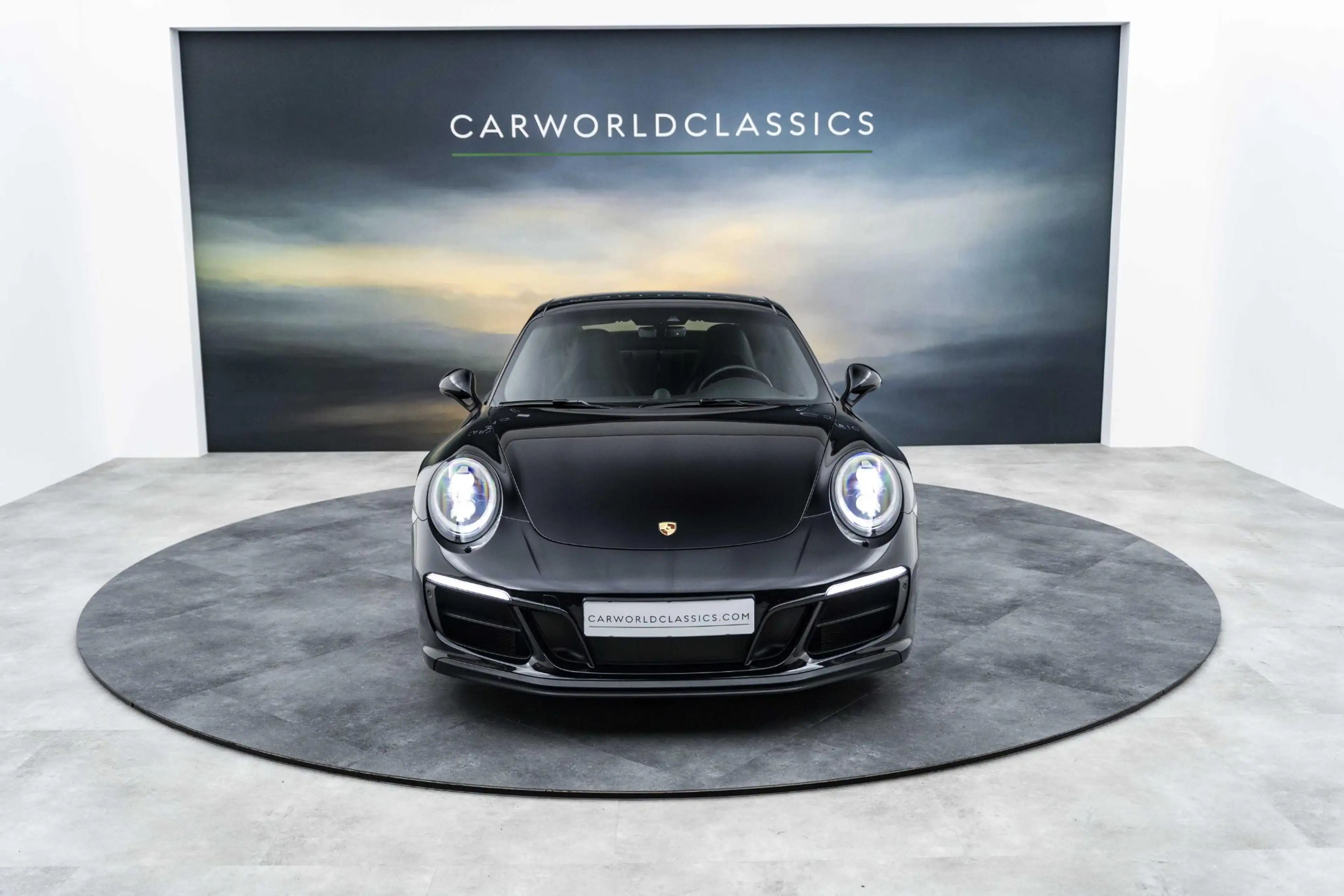 Porsche 991 991.2 - 3.0 CARRERA 4 GTS COUPE — photo 10