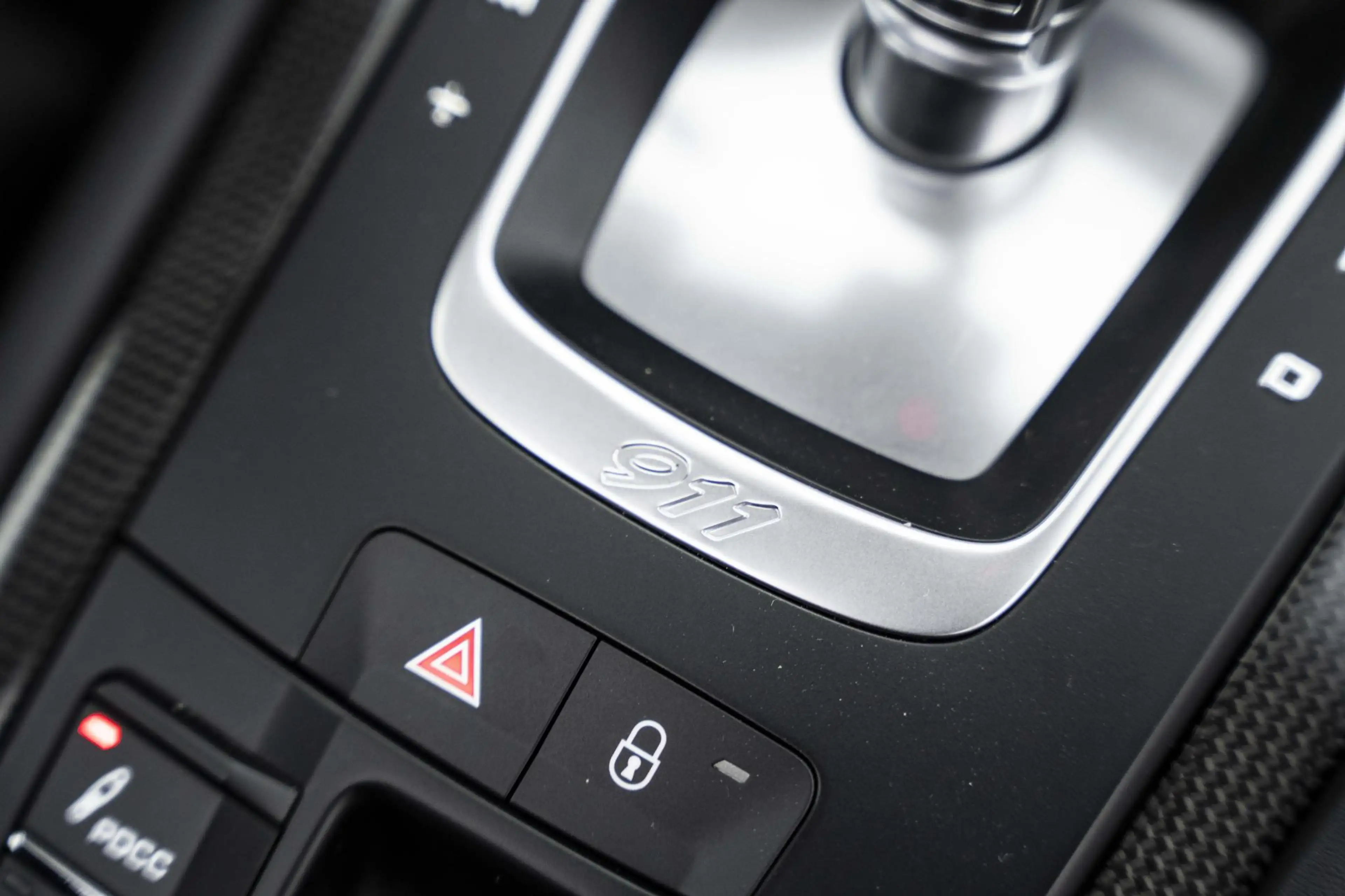 Porsche 991 991.2 - 3.0 CARRERA 4 GTS COUPE — photo 27