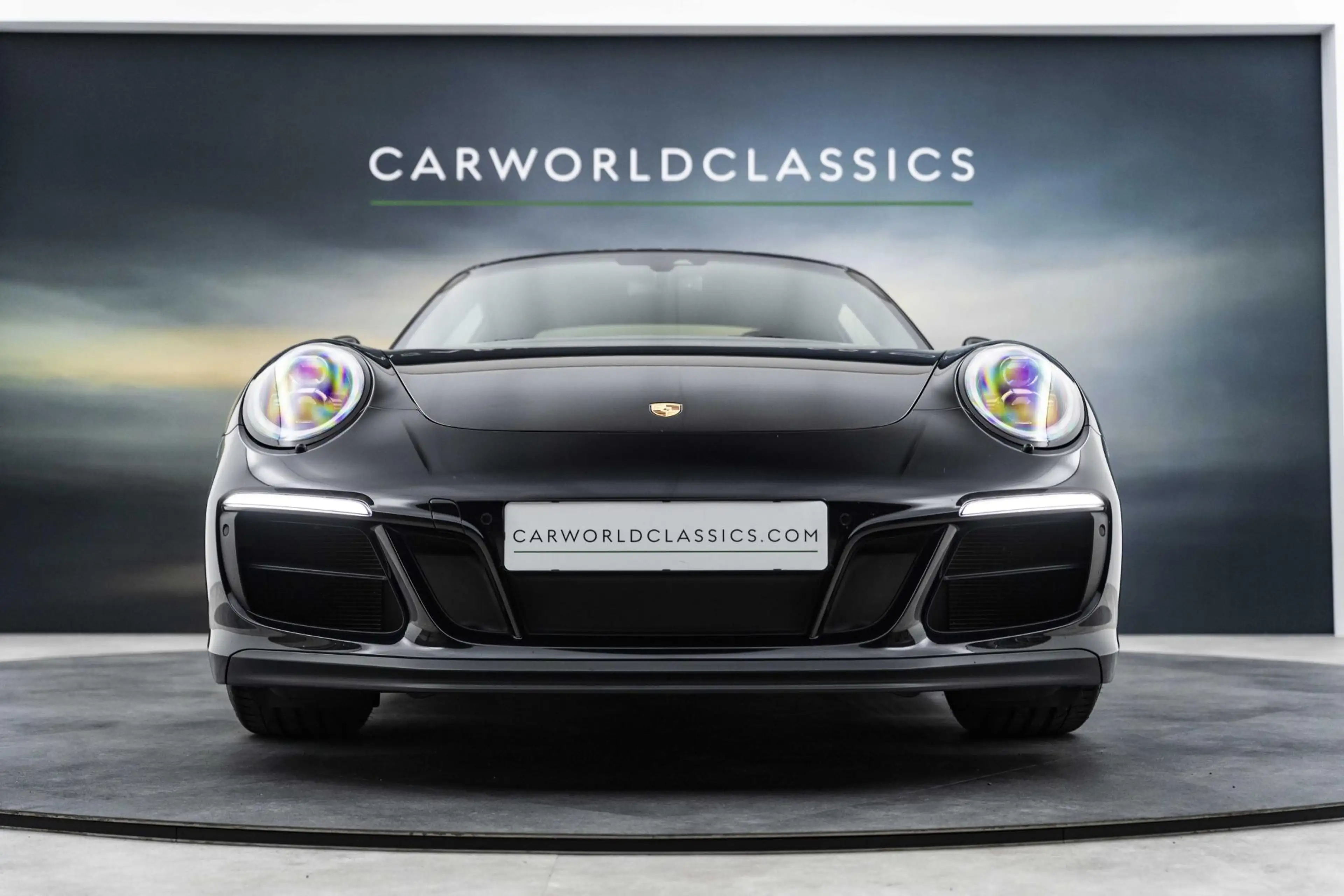 Porsche 991 991.2 - 3.0 CARRERA 4 GTS COUPE — photo 11