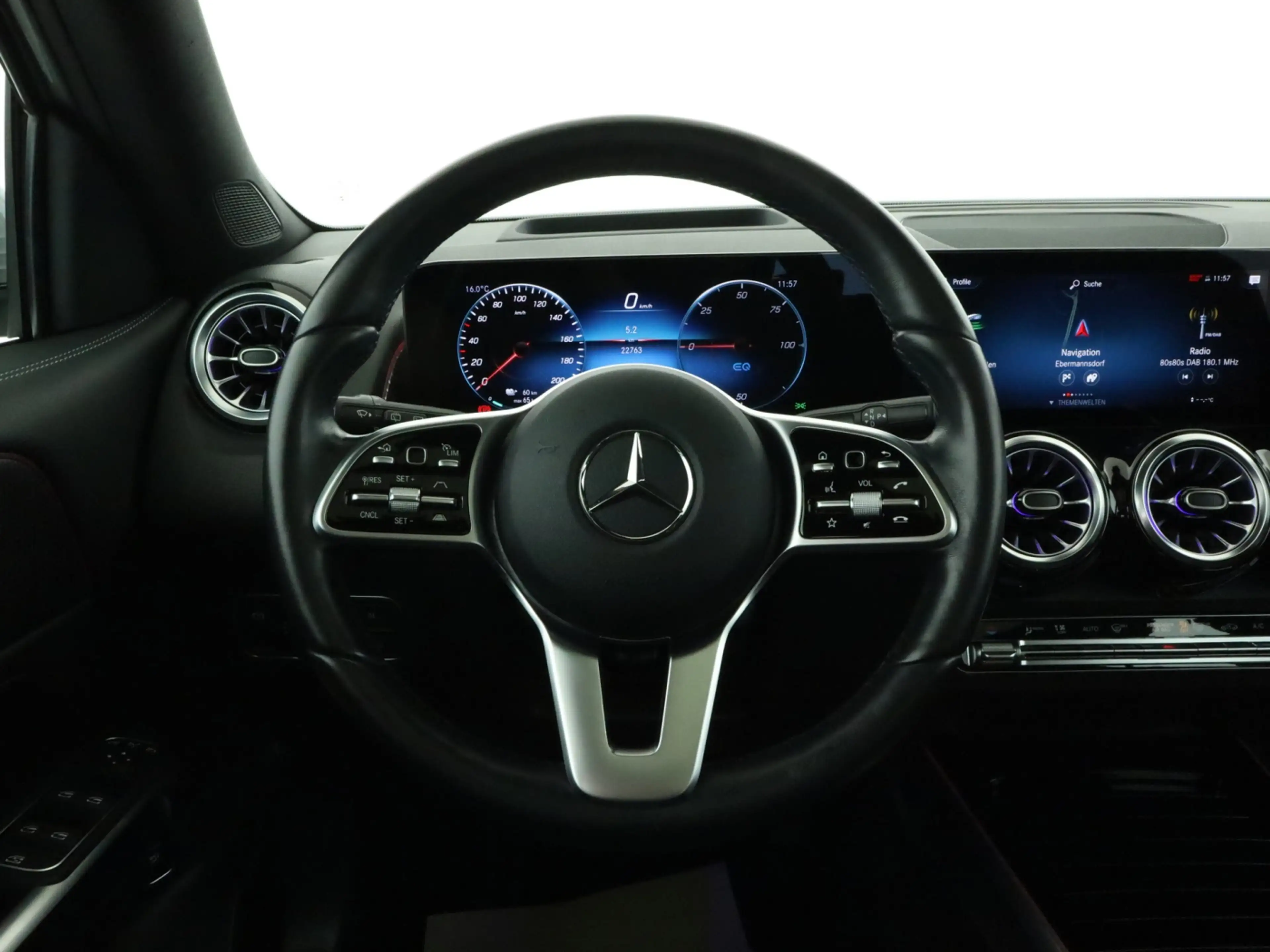 Mercedes-Benz EQB 300 4M *Progressive Advanced Plus*Distronic* — photo 11