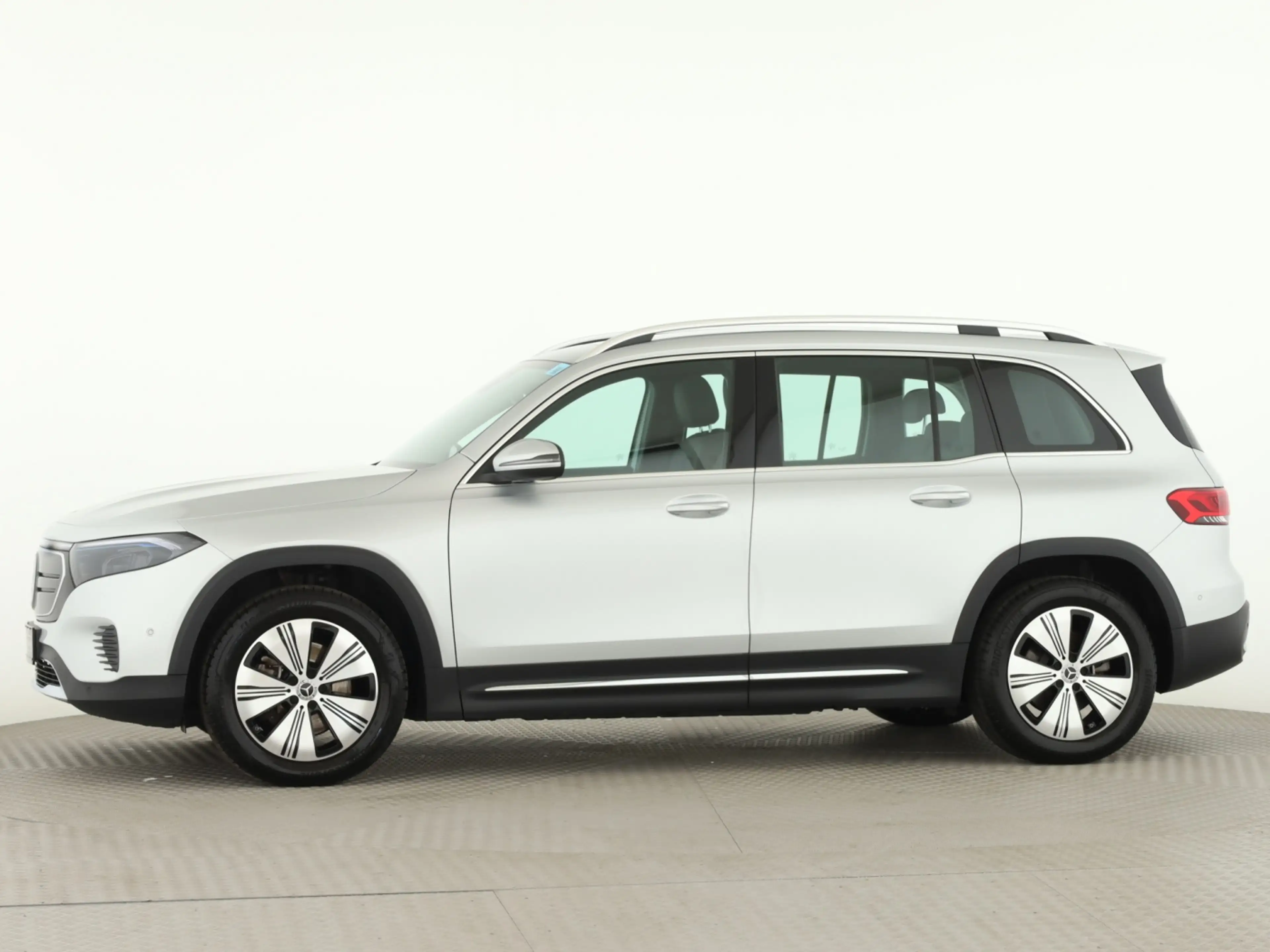 Mercedes-Benz EQB 300 4M *Progressive Advanced Plus*Distronic* — photo 7