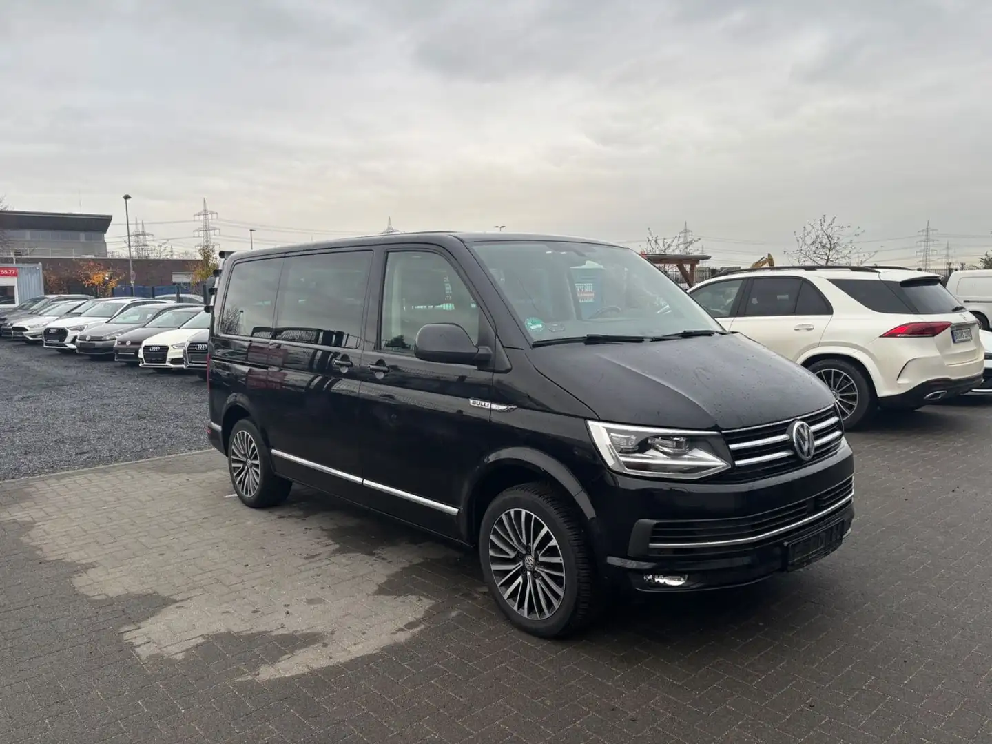 Volkswagen T6 Multivan Bus Multivan Comfortline *BULLI* Schwarz - 1