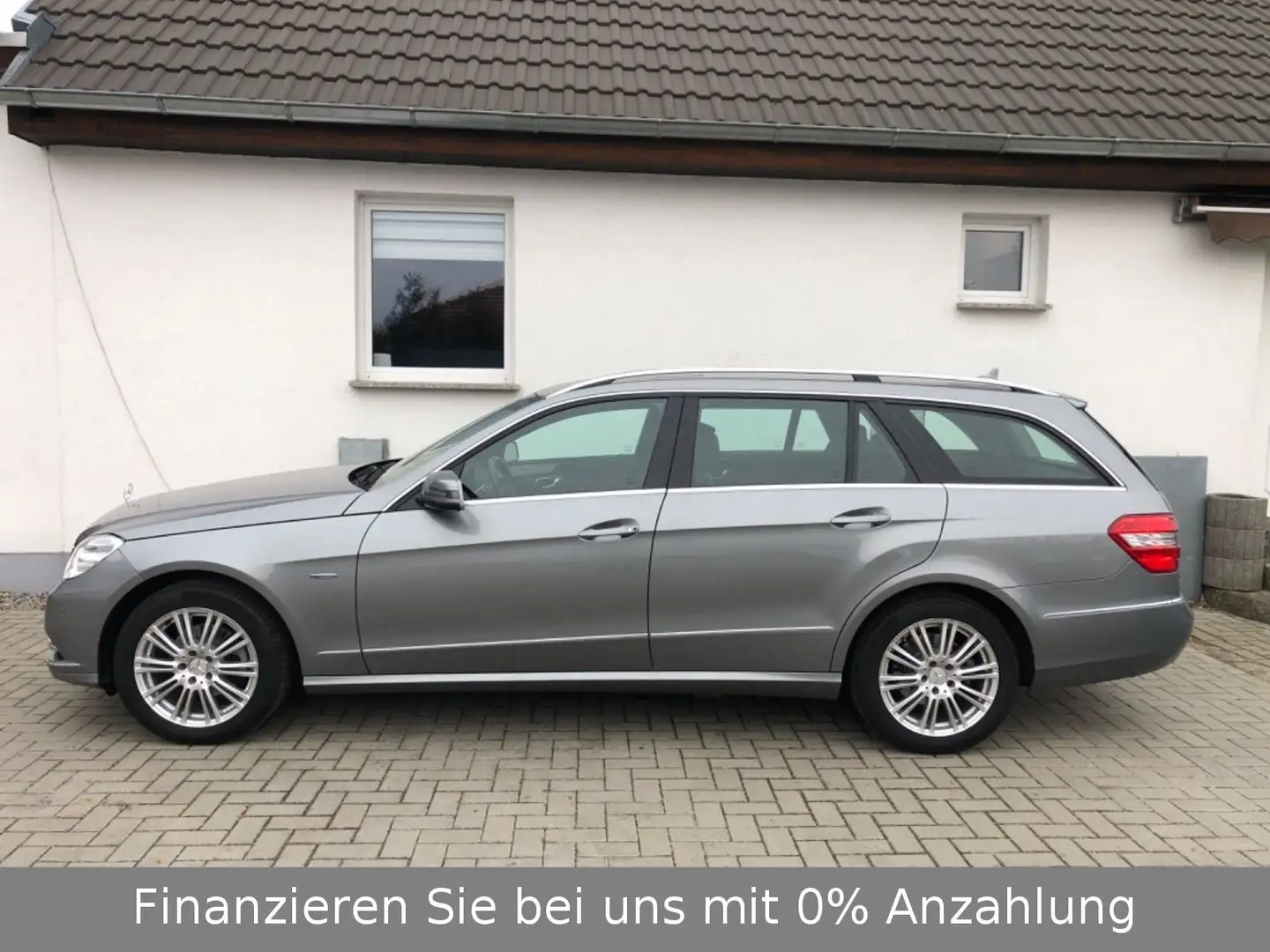 Mercedes-Benz E 200 Elegance BlueEfficiency T-Modell Silber - 2