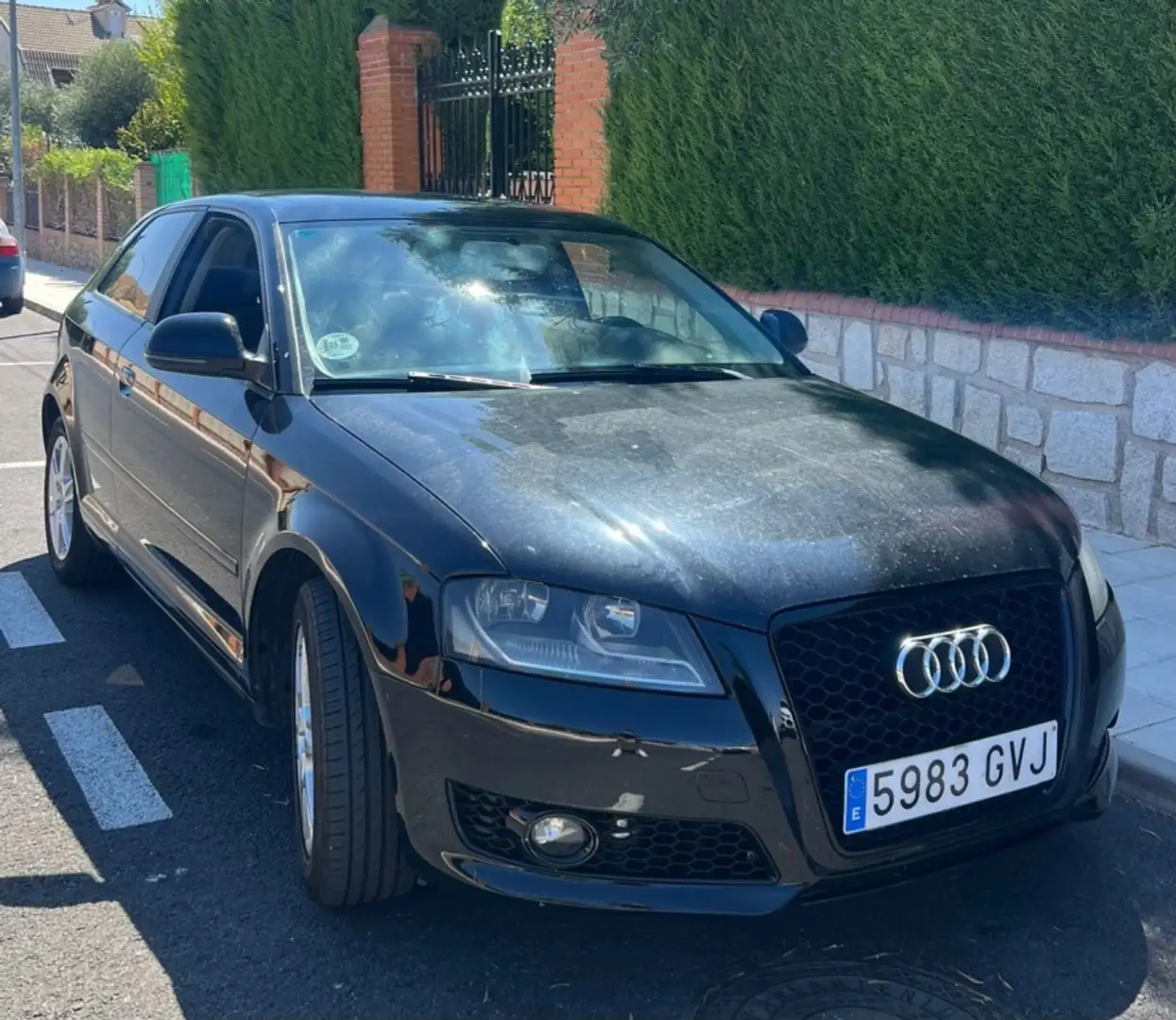 Audi A3 1.6TDI Ambiente Nero - 2