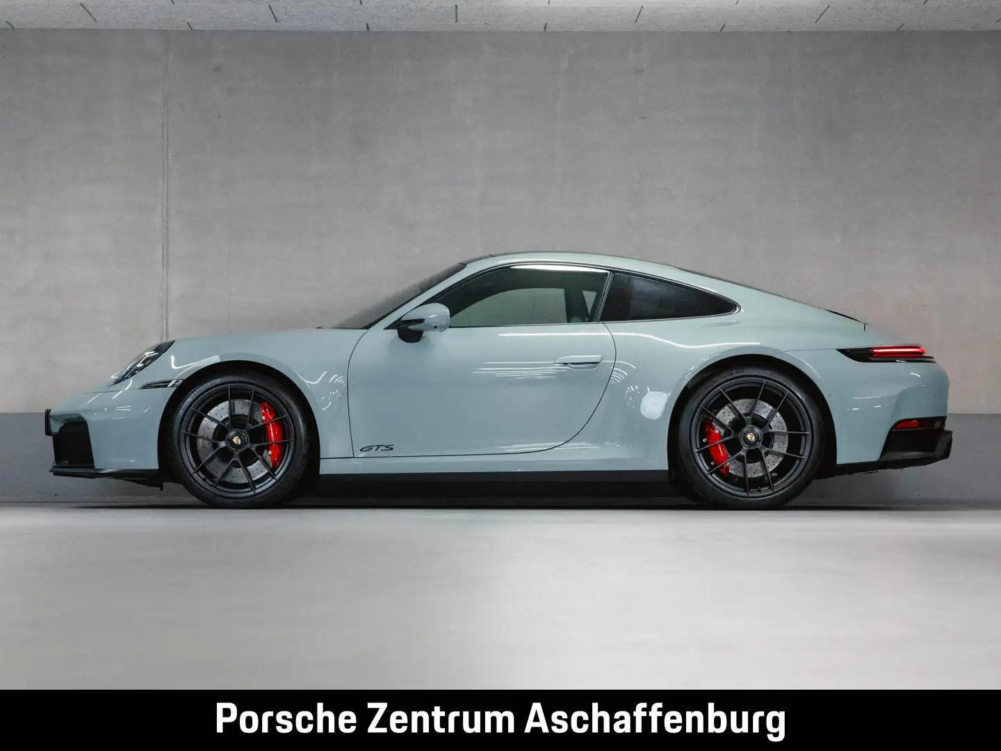 Porsche 992 911 Carrera 4 GTS Liftsystem Bose Sportsitze Grün - 2