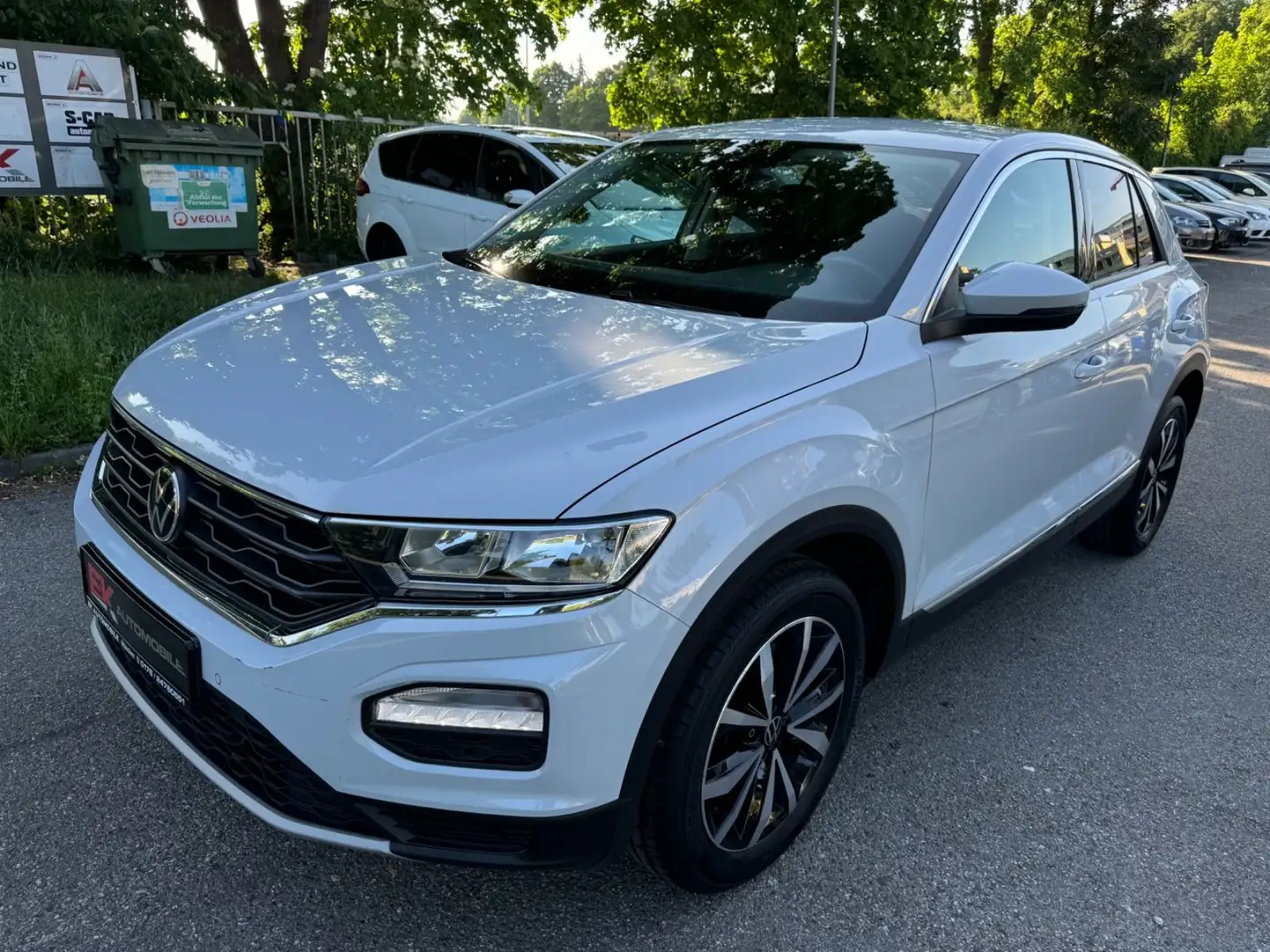 Volkswagen T-Roc Style 4Motion Motor 2,0 Ltr. Aut Navi Kame Silber - 1