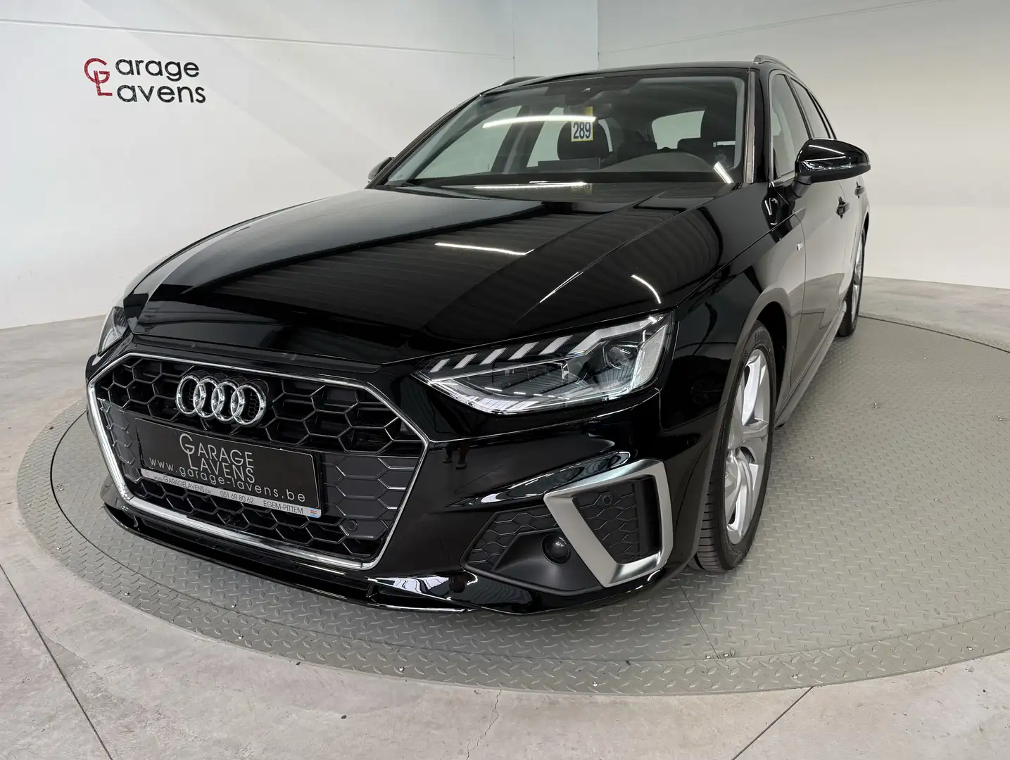 Audi A4 A4 Avant 35 TFSI S tronic SLine Zwart - 1