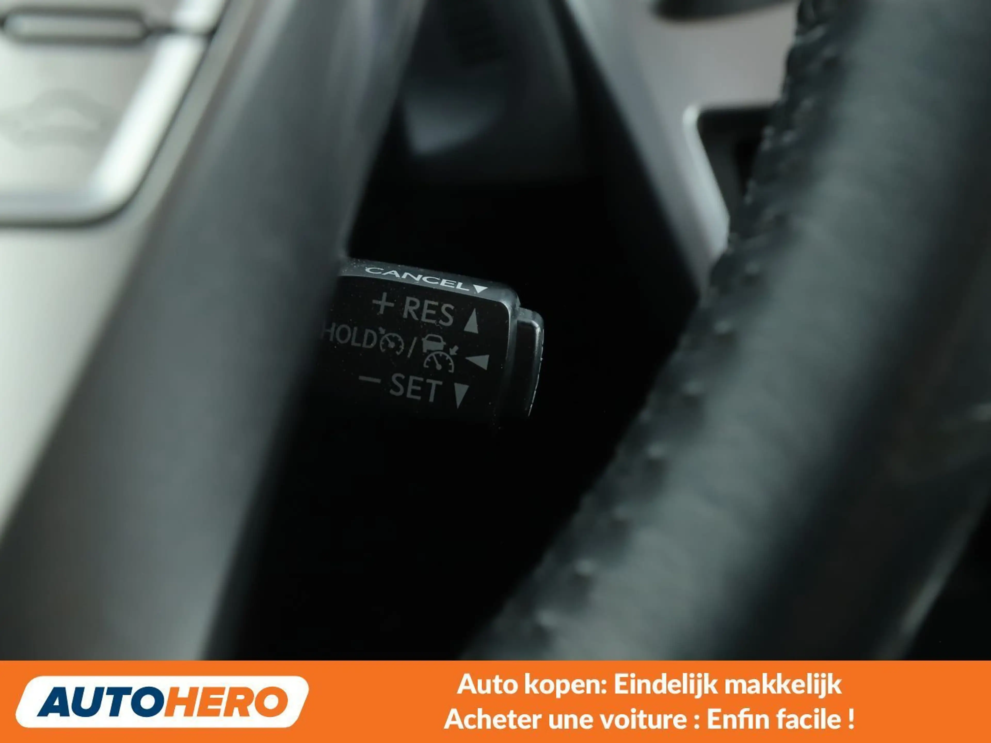 Toyota Prius+ 1.8 — photo 12