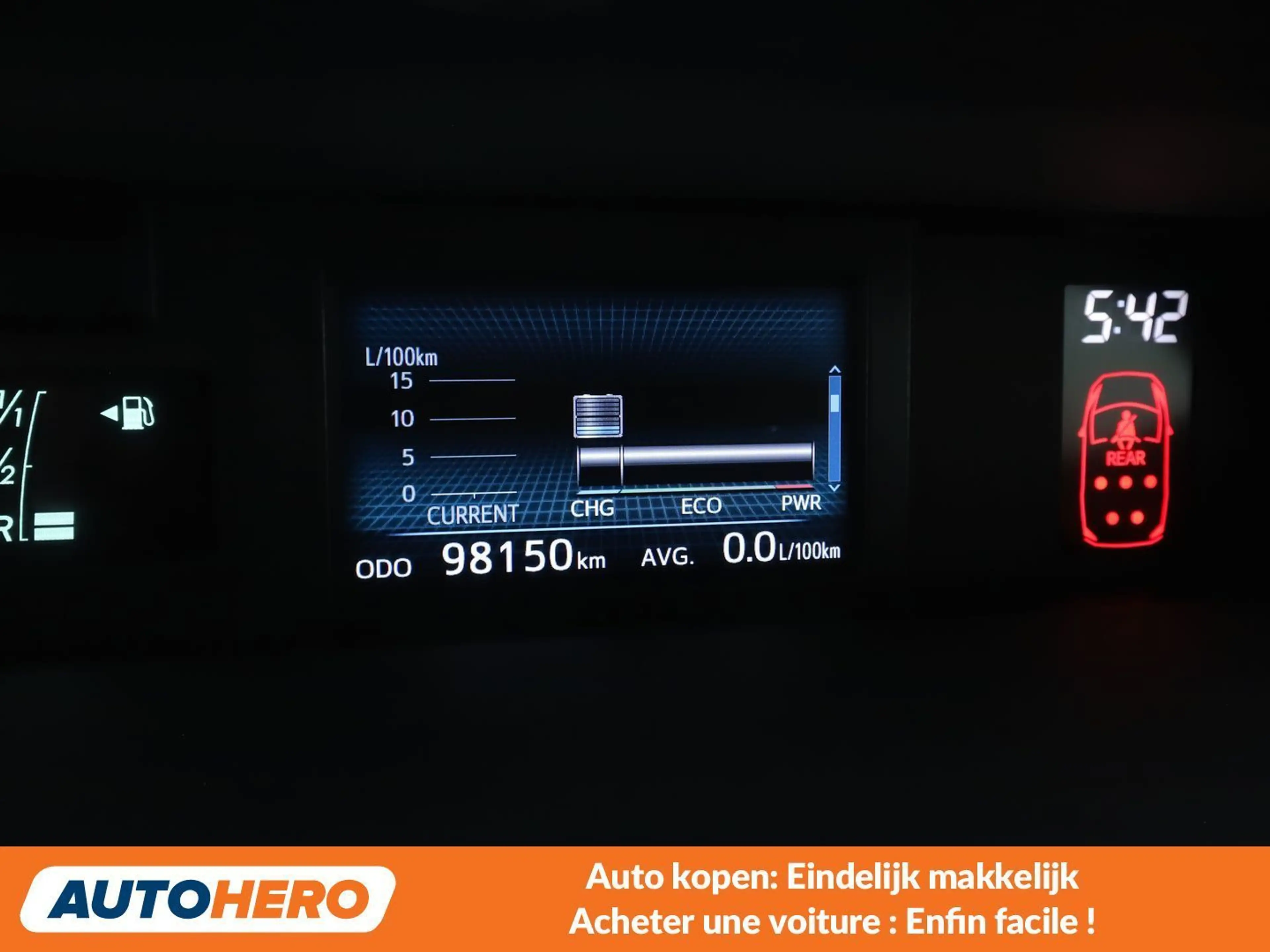Toyota Prius+ 1.8 — photo 6