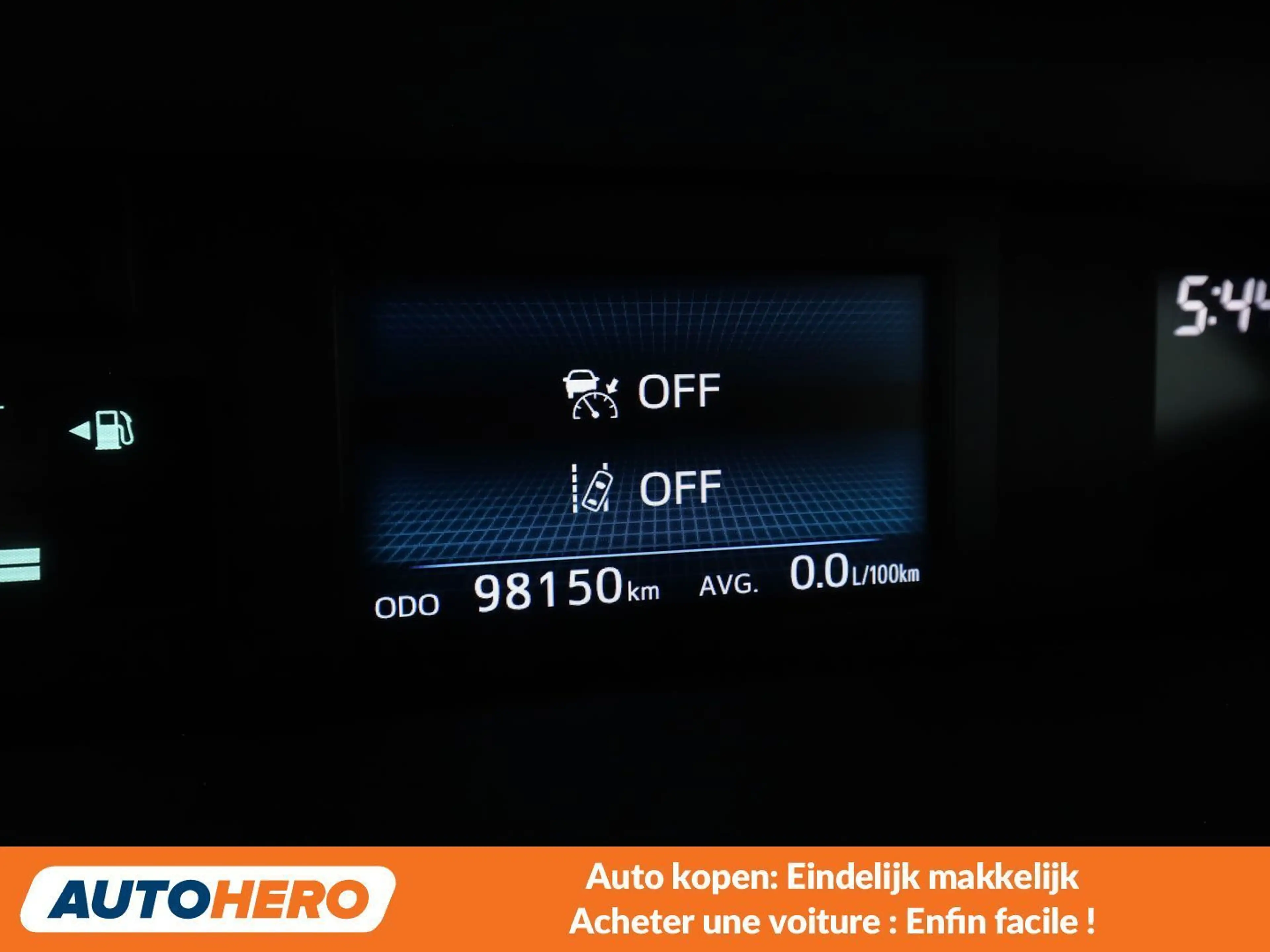 Toyota Prius+ 1.8 — photo 10