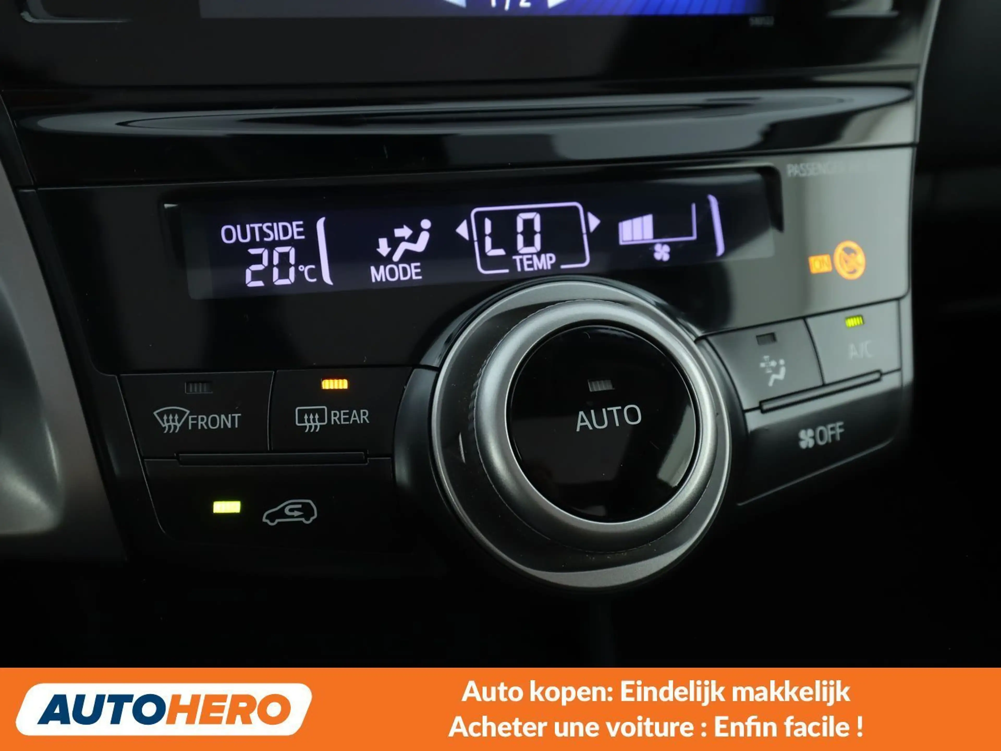 Toyota Prius+ 1.8 — photo 11