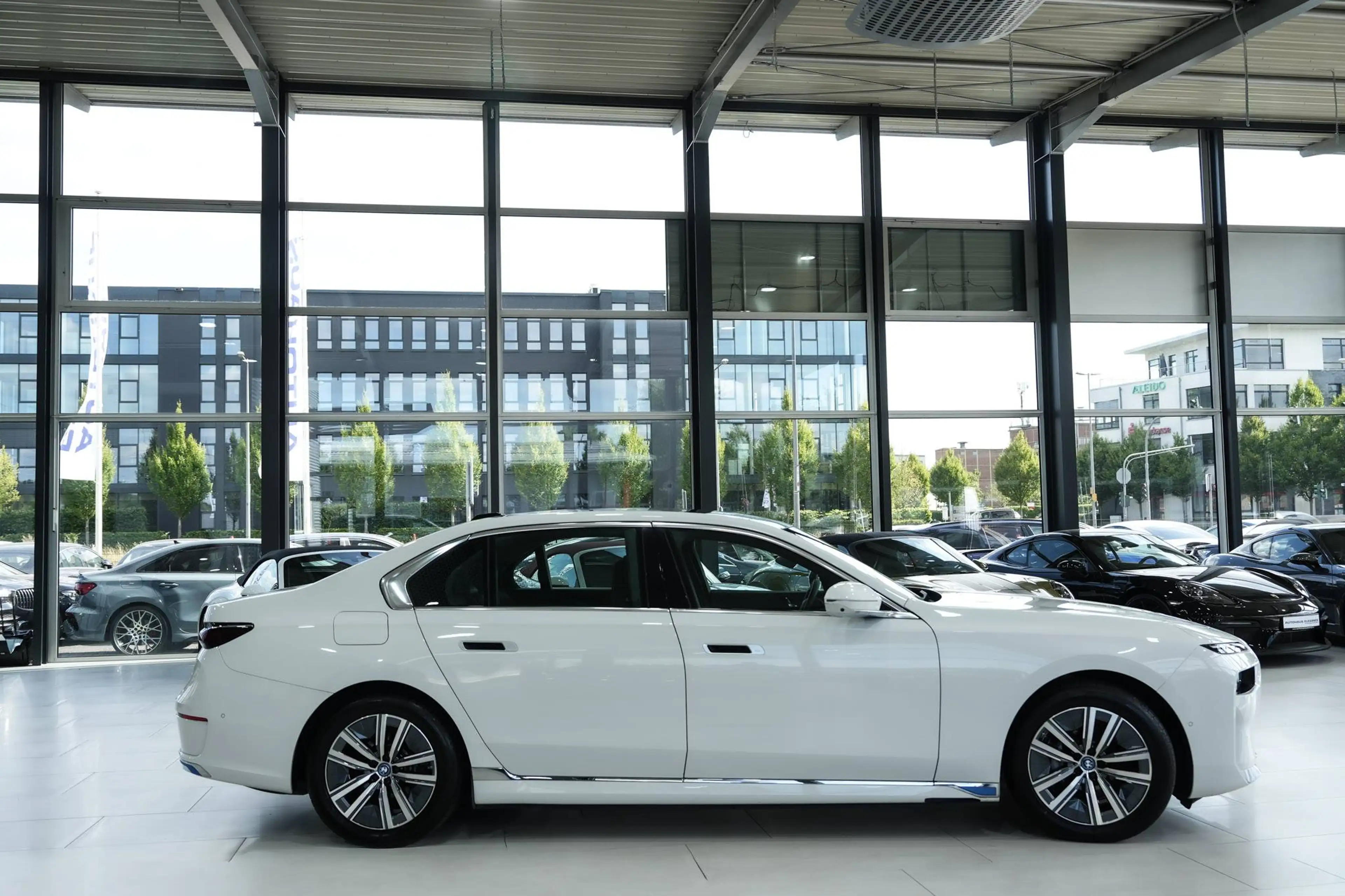 BMW i7 xDrive 60 Design Pure Excellence*1.HAND*B&W* — photo 6
