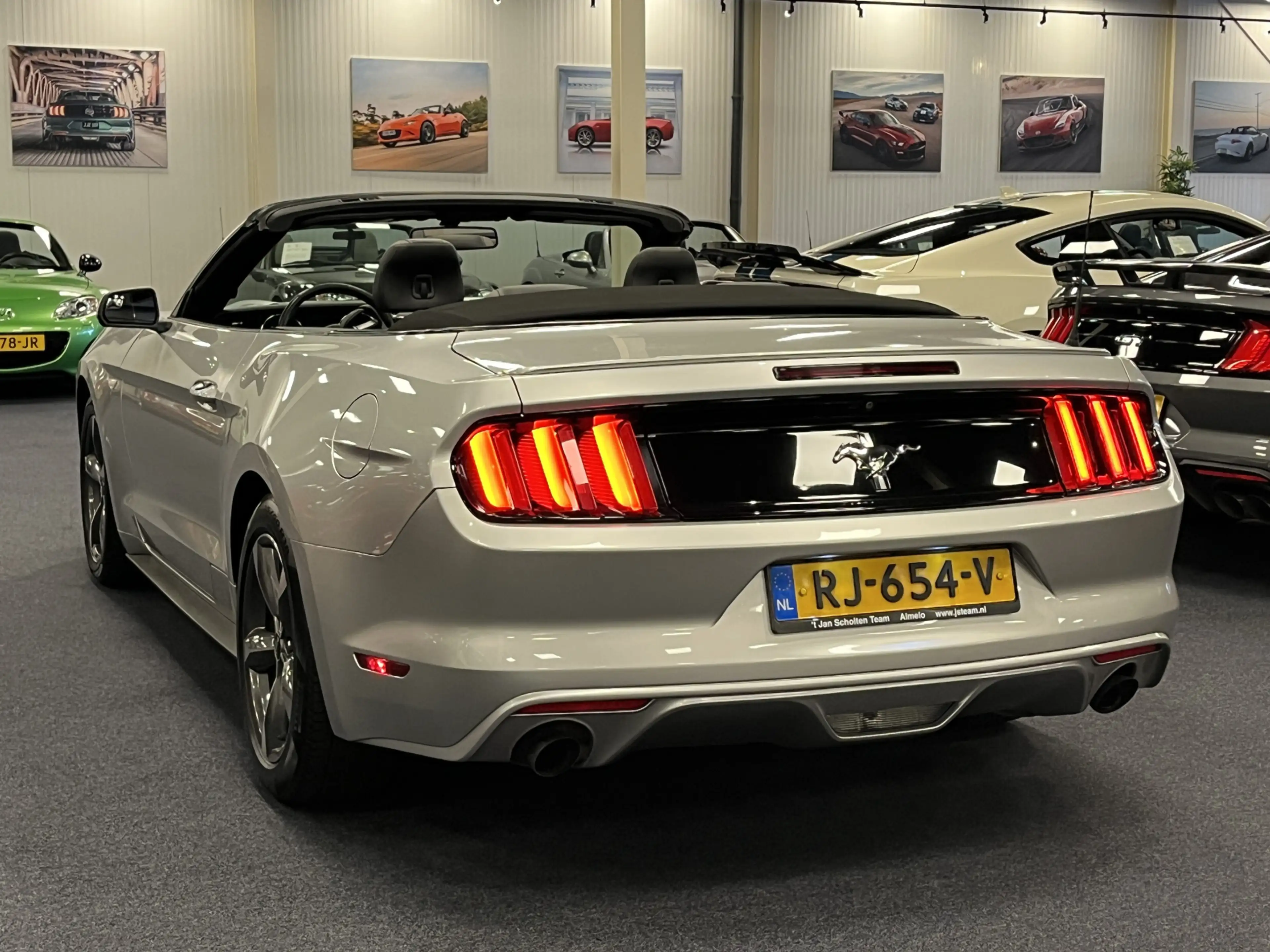 Ford Mustang Convertible 3.7i V6 Premium 305PK Automaat Lederen — photo 12