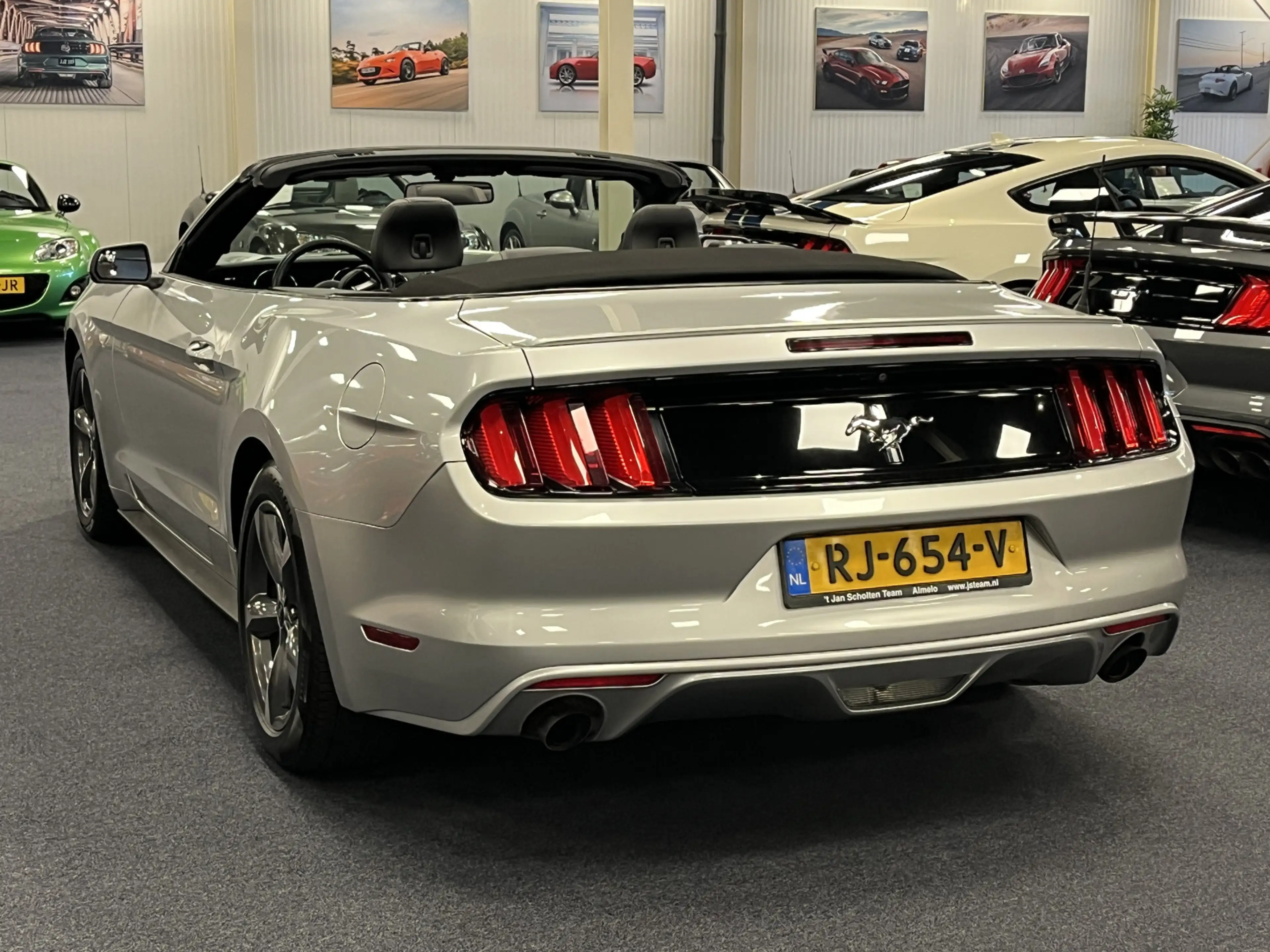 Ford Mustang Convertible 3.7i V6 Premium 305PK Automaat Lederen — photo 11