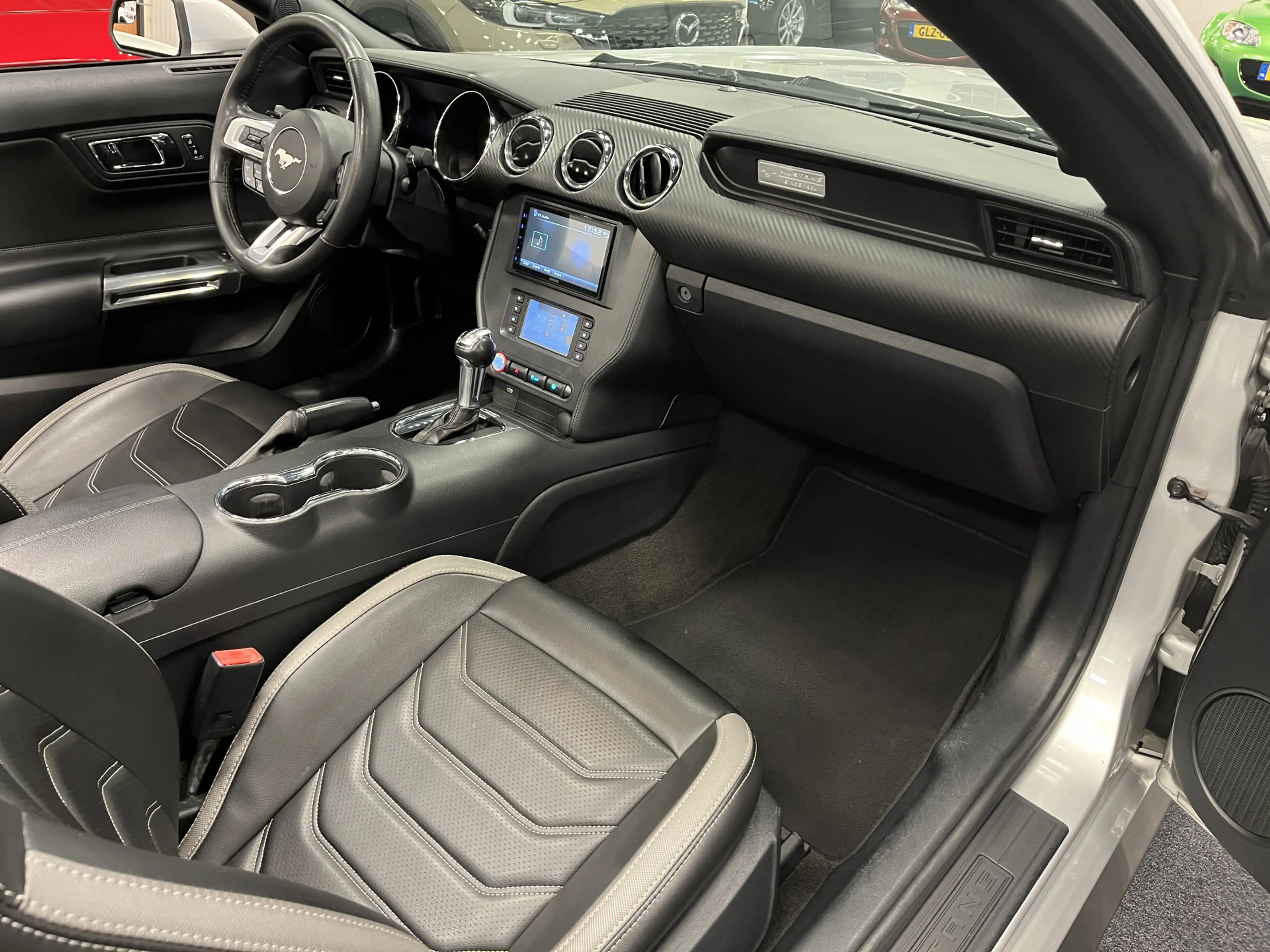 Ford Mustang Convertible 3.7i V6 Premium 305PK Automaat Lederen — photo 39