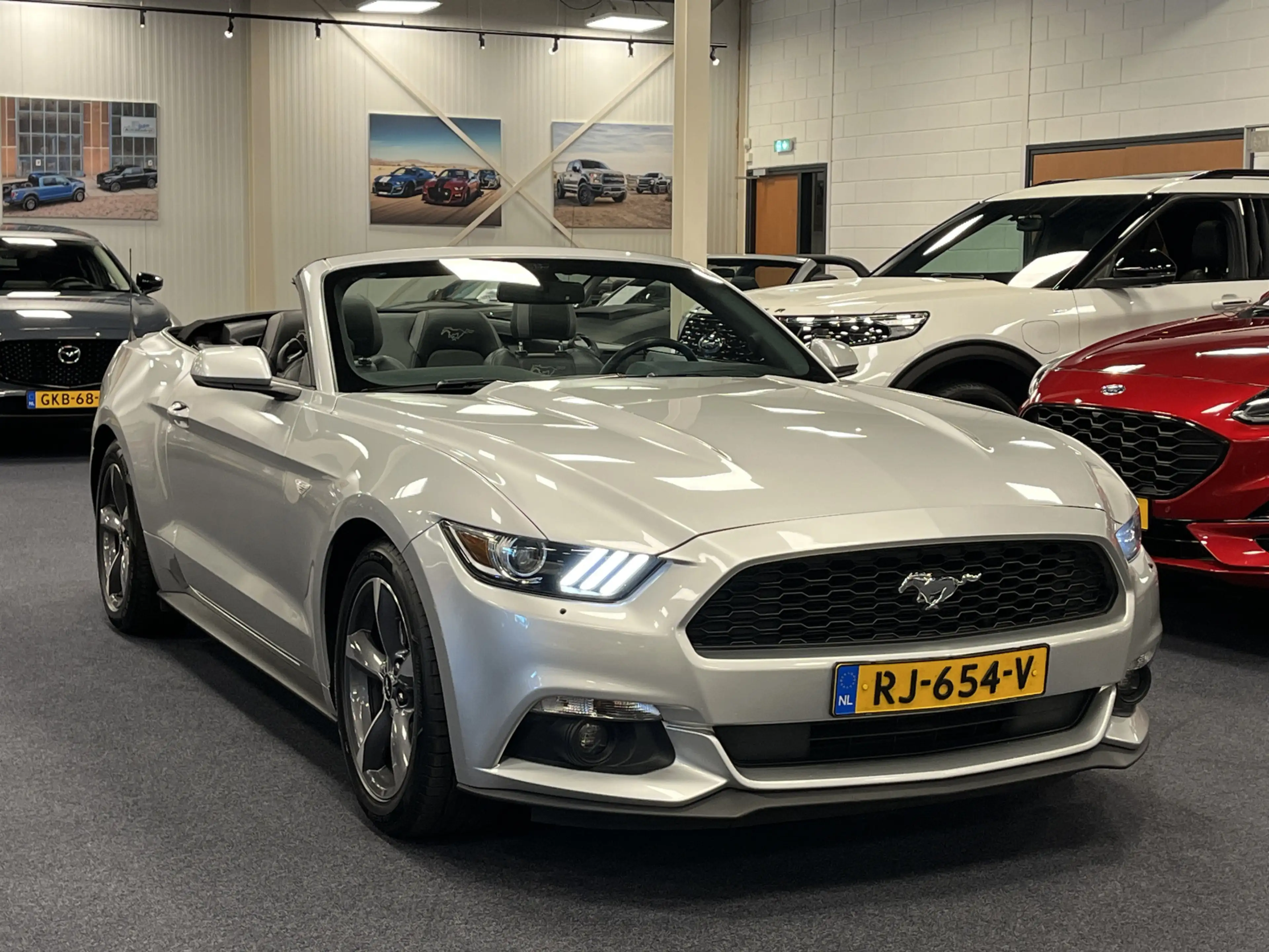 Ford Mustang Convertible 3.7i V6 Premium 305PK Automaat Lederen — photo 4