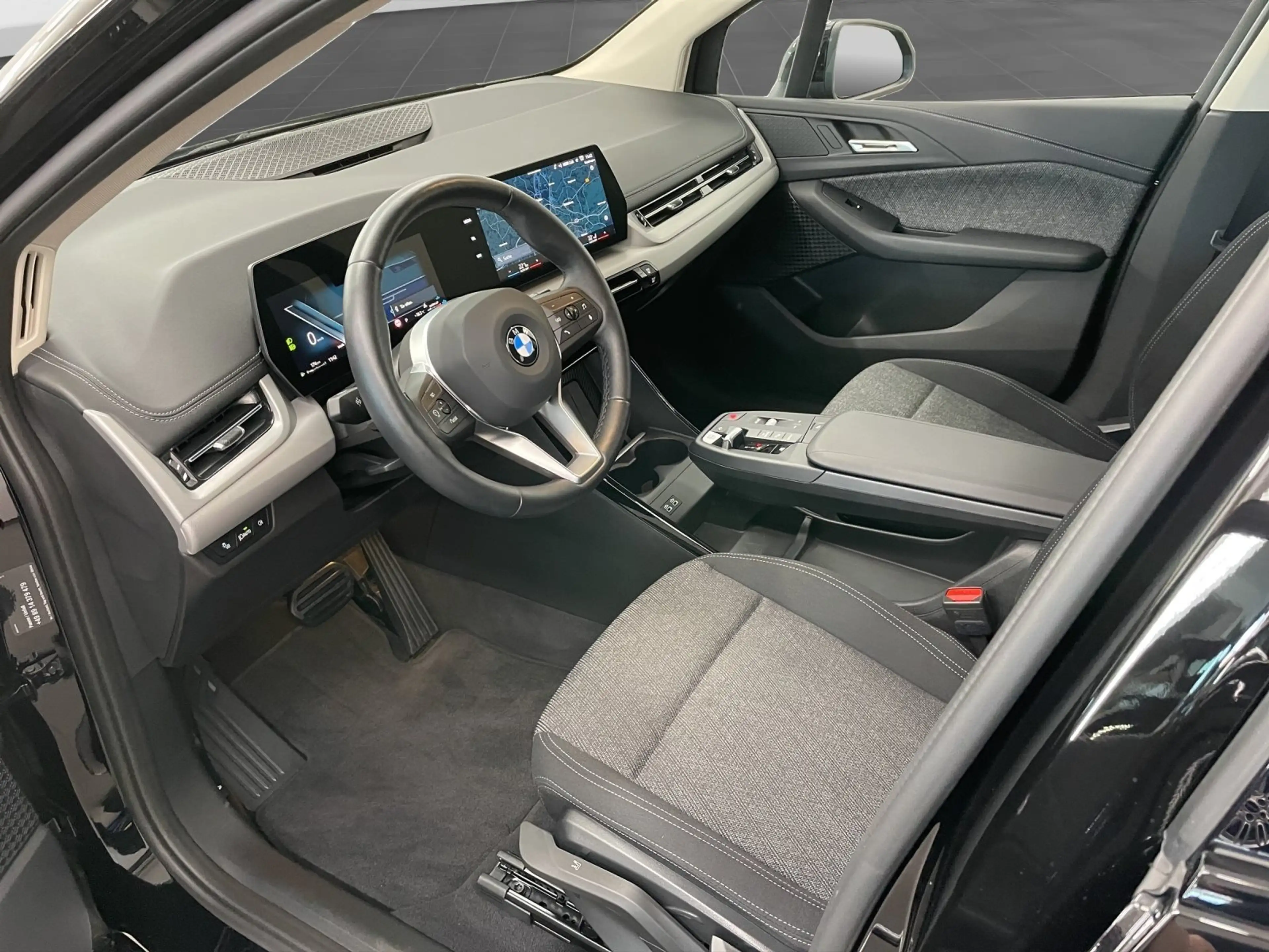 BMW 216 i A,AHK,Sitzheizung,Komfortzugang,etc. — photo 11