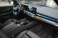 BMW i5 eDrive40 Touring M-Sport Pro/Trekh/HUD/B&W/Massage Grijs - thumbnail 22