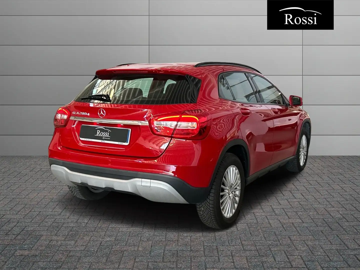Mercedes-Benz GLA 200 d Executive Red - 2