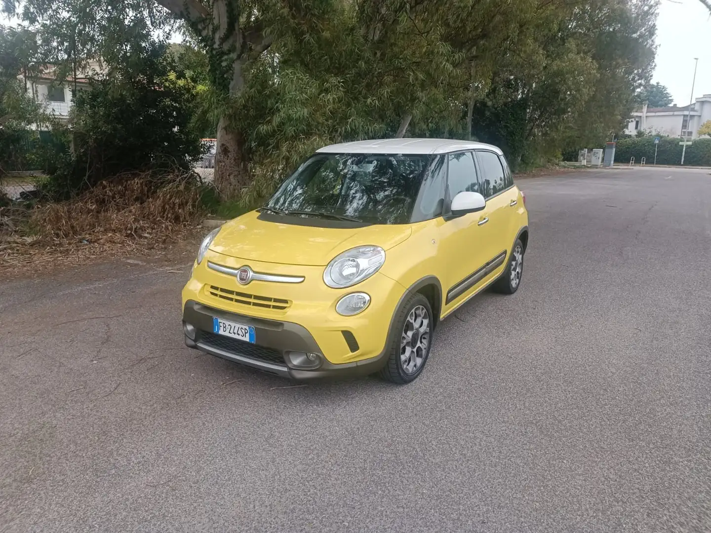 Fiat 500L 500L 2012 1.6 mjt Trekking 120cv Jaune - 1