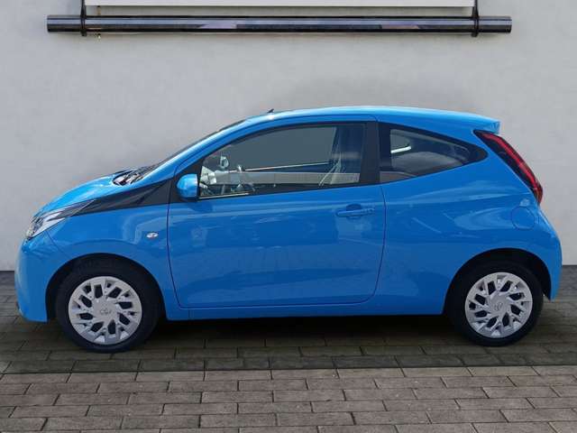 Toyota Aygo 1.0 x-Play -KLIMA-PDC-TEMPOMAT-ALLWETTER