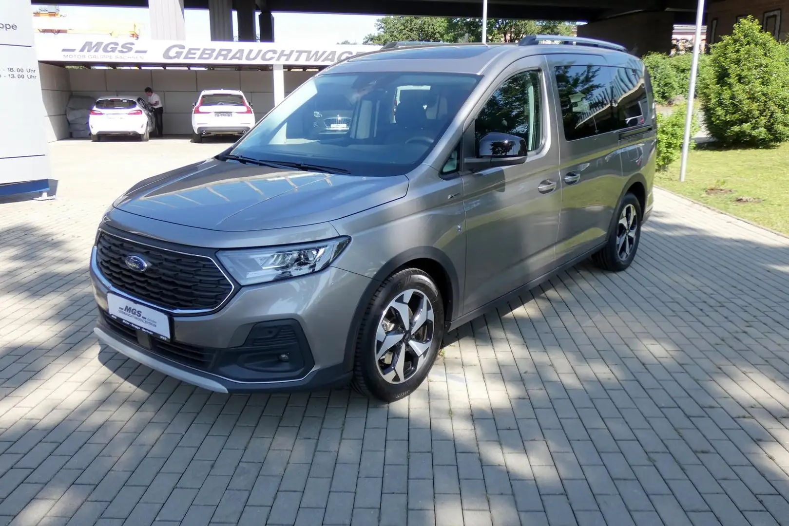 Ford Grand Tourneo Connect L2 'Active' #PANO #LED #KAM Silber - 2