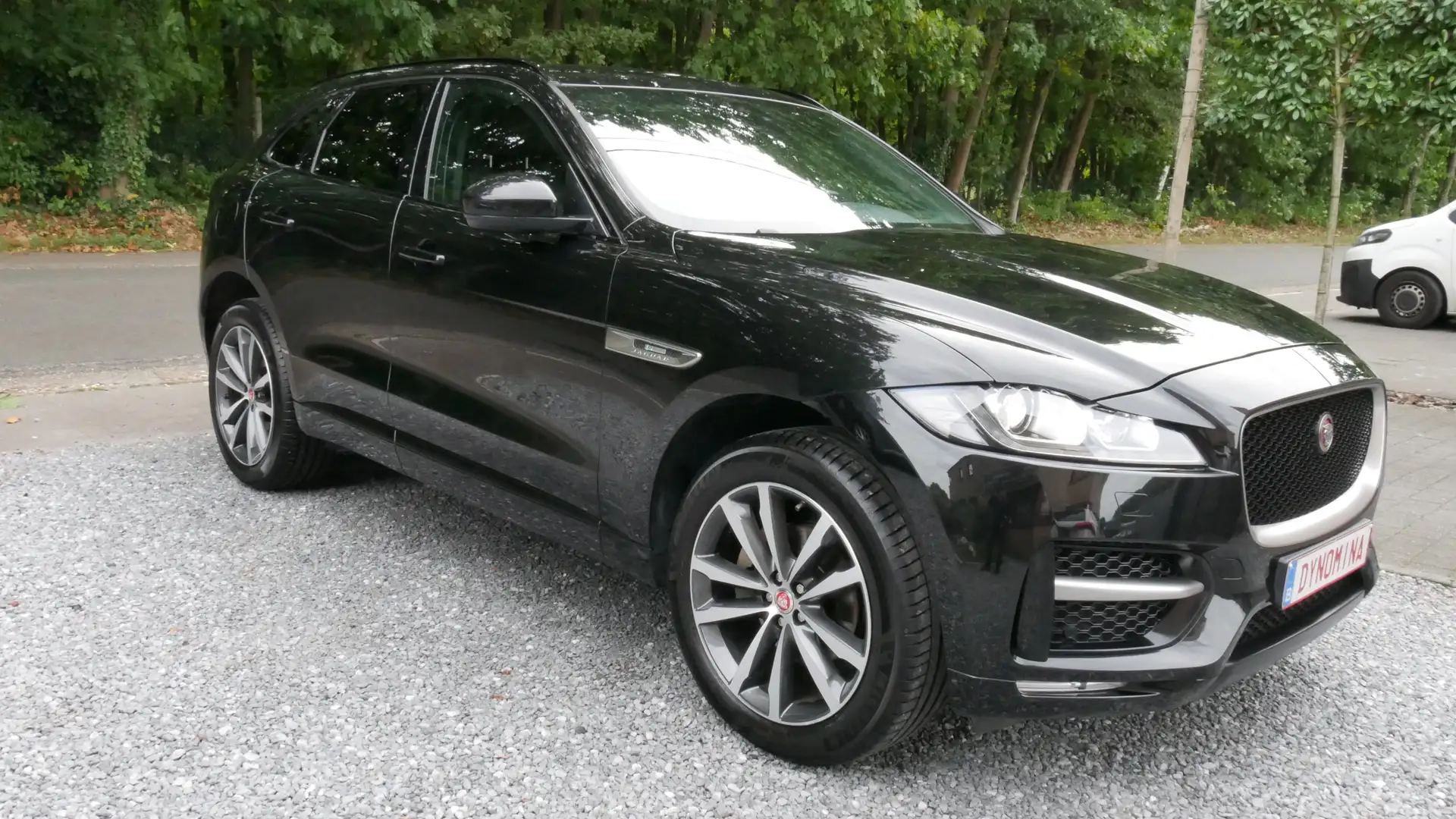 Jaguar F-Pace 2.0d 180PK AWD Aut. R-Sport 2019 85DKM 12MGAR. Zwart - 2