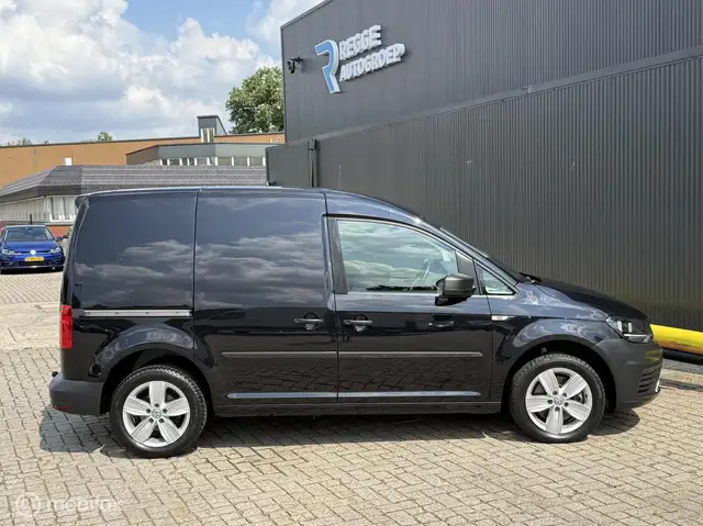 Volkswagen Caddy view 9