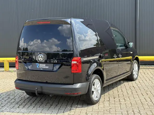 Volkswagen Caddy view 3