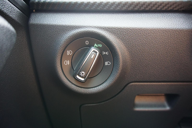 Skoda Scala 1.0TSI DSG Monte Carlo Navi/MirLi Matrix — photo 19
