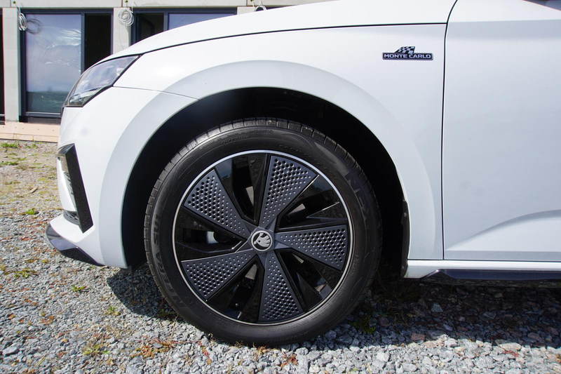 Skoda Scala 1.0TSI DSG Monte Carlo Navi/MirLi Matrix — photo 3