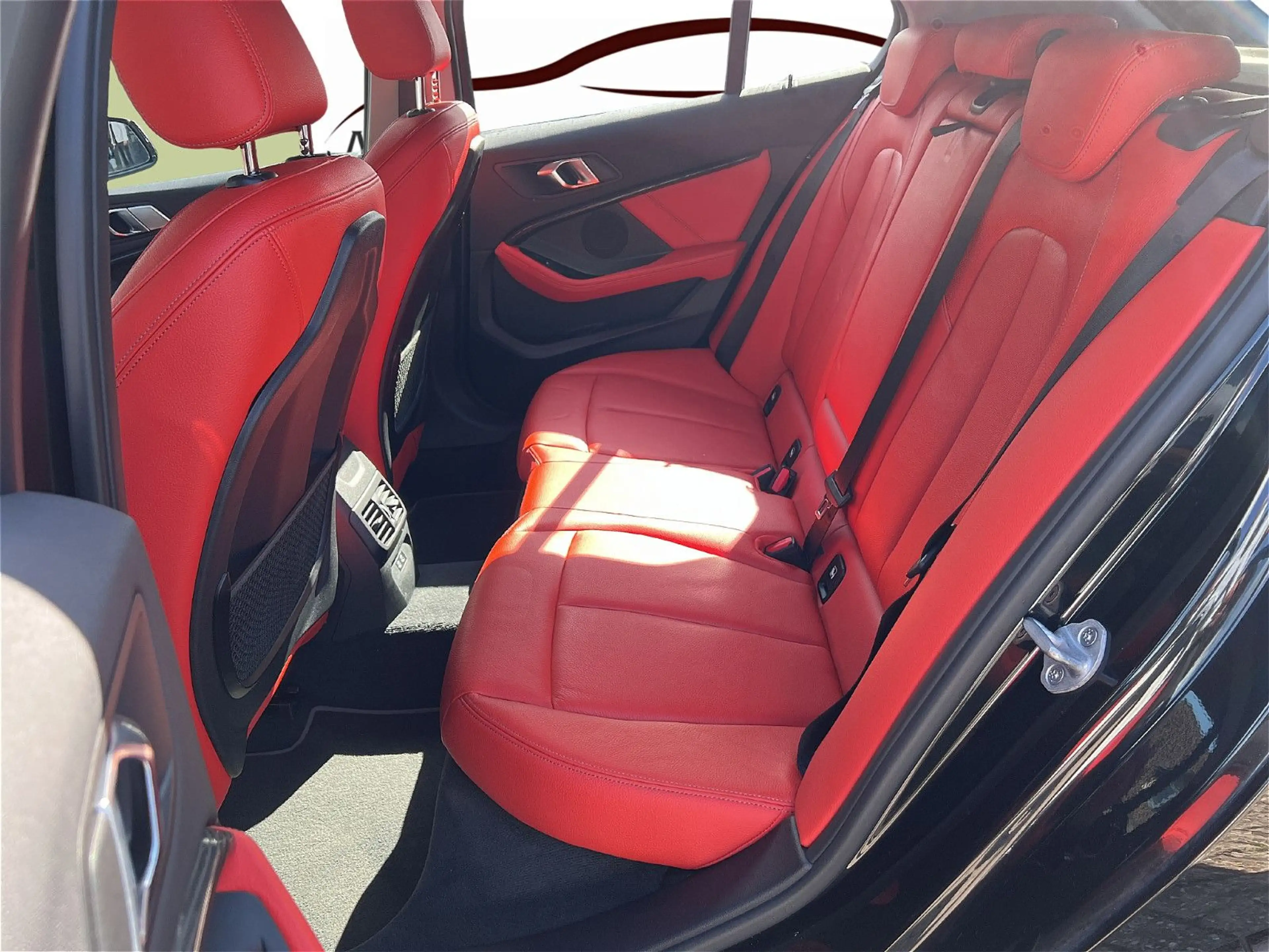 BMW 118 i Sport Line — photo 13