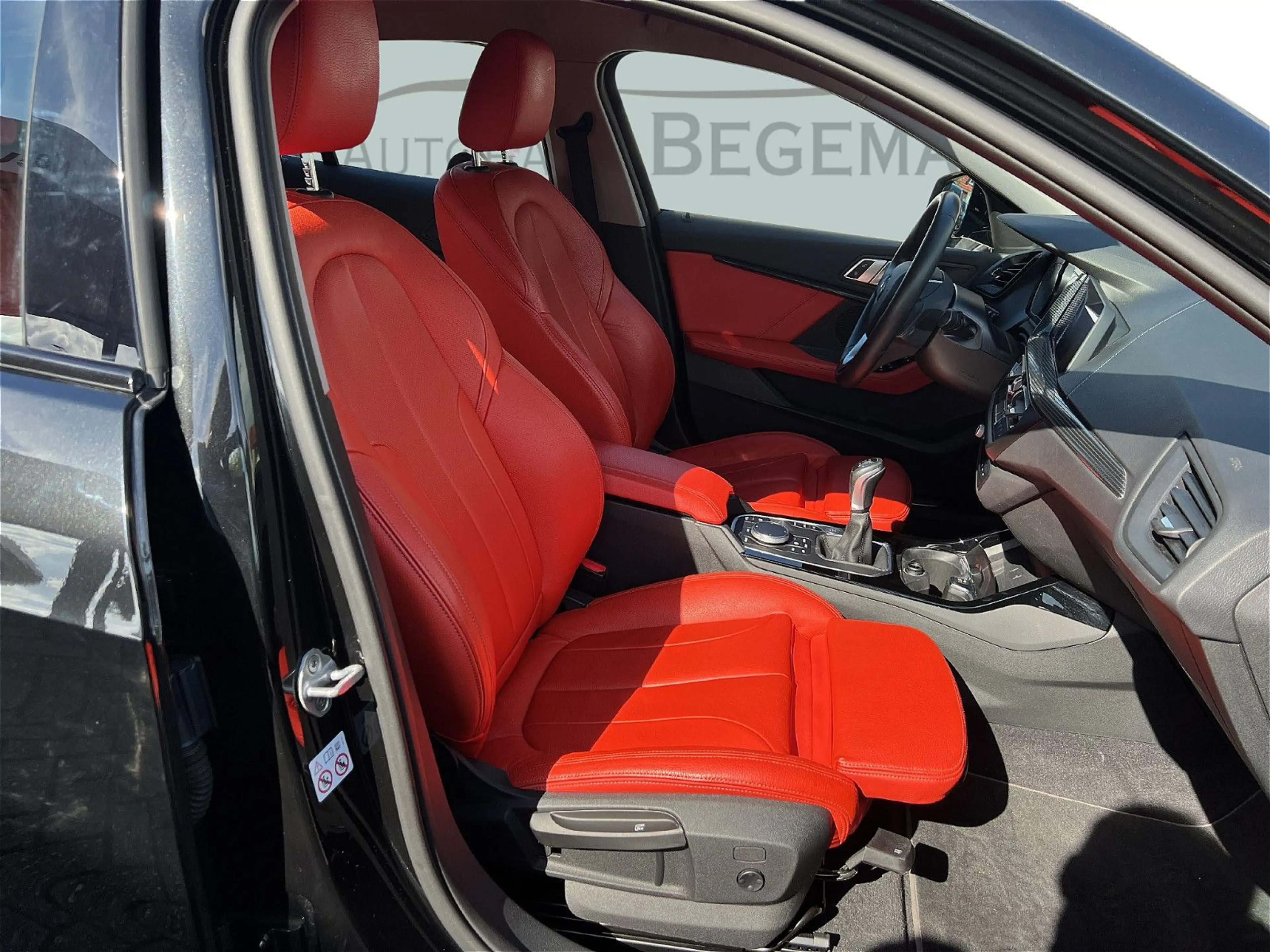 BMW 118 i Sport Line — photo 12