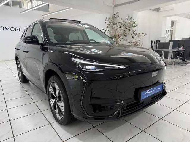 Geely E5 view 4