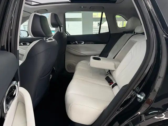 Geely E5 view 15