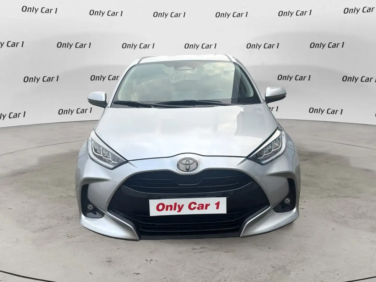 Toyota Yaris Yaris 1.5 Hybrid 5 porte Trend Grigio - 2