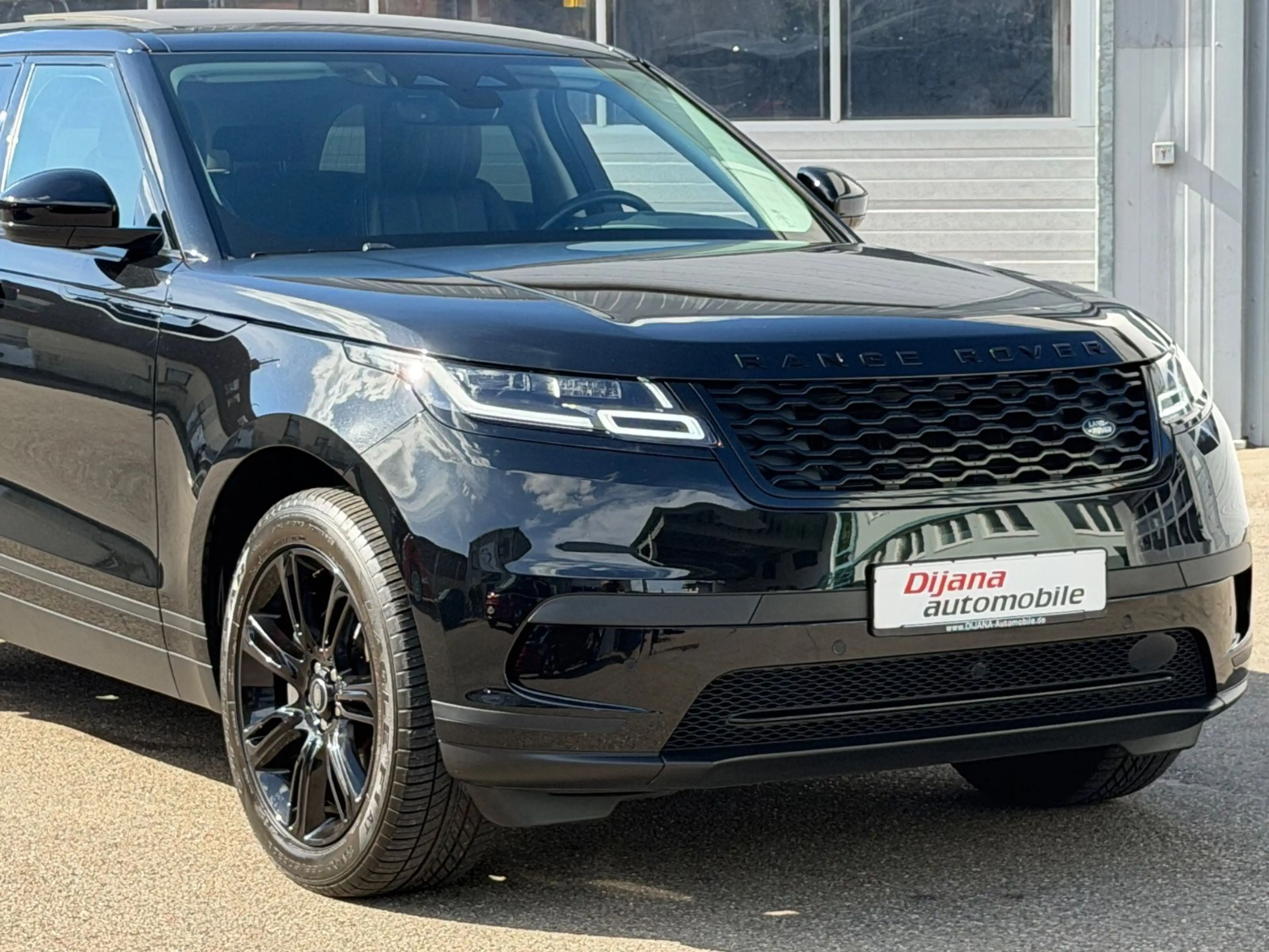 Land Rover Range Rover Velar Velar D200 BlackPack Pano Pivi Facelift 1Hd TOP! — photo 5