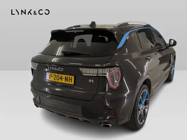 Lynk & Co 01 view 12