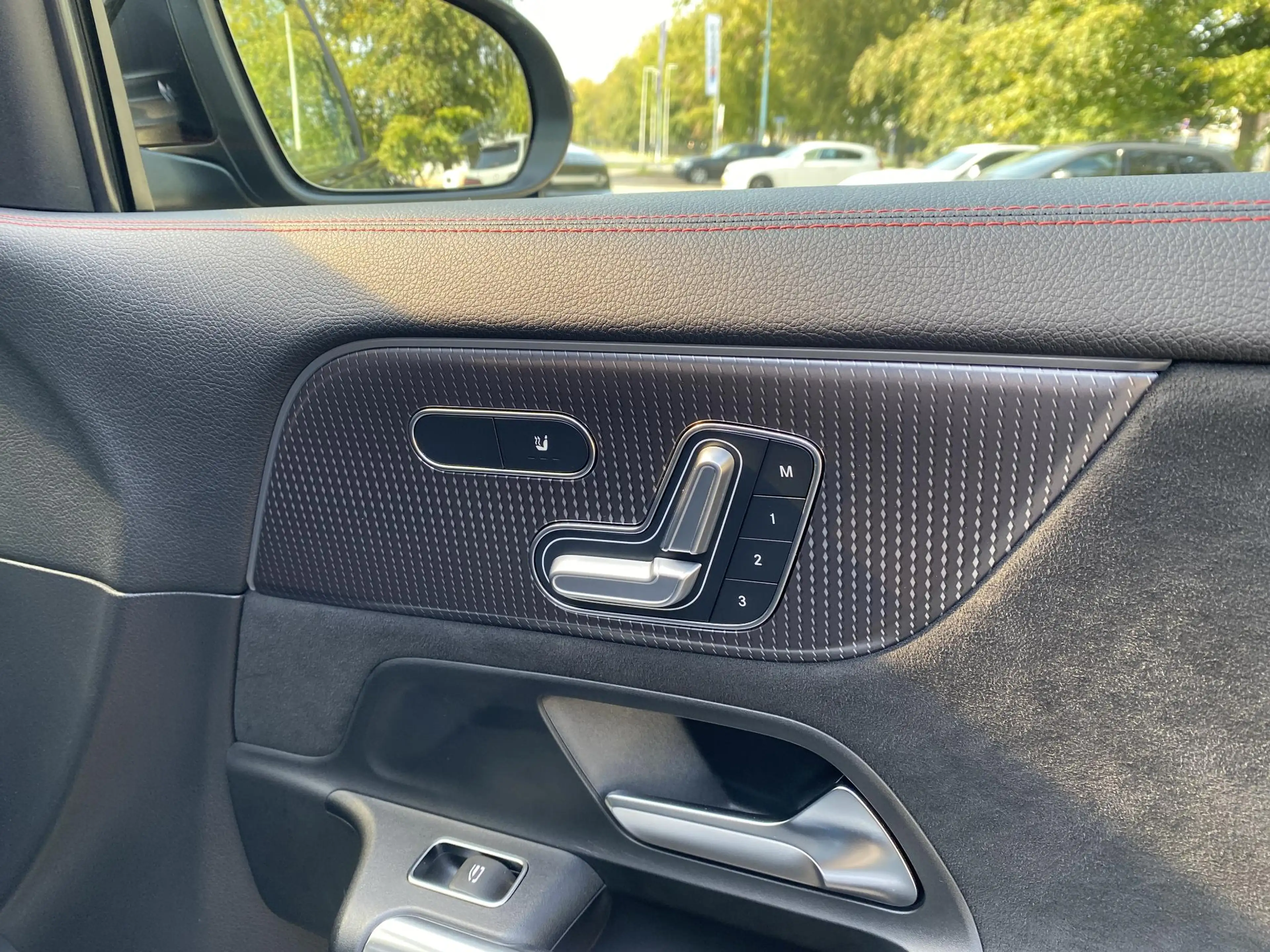 Mercedes-Benz EQA 250 Business Solution AMG 67 kWh Head-up / Stoel verwa — photo 14