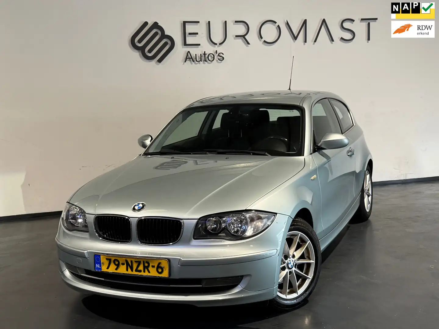 BMW 118 1-serie 118i Business Line Airco Nieuwe Apk Groen - 1