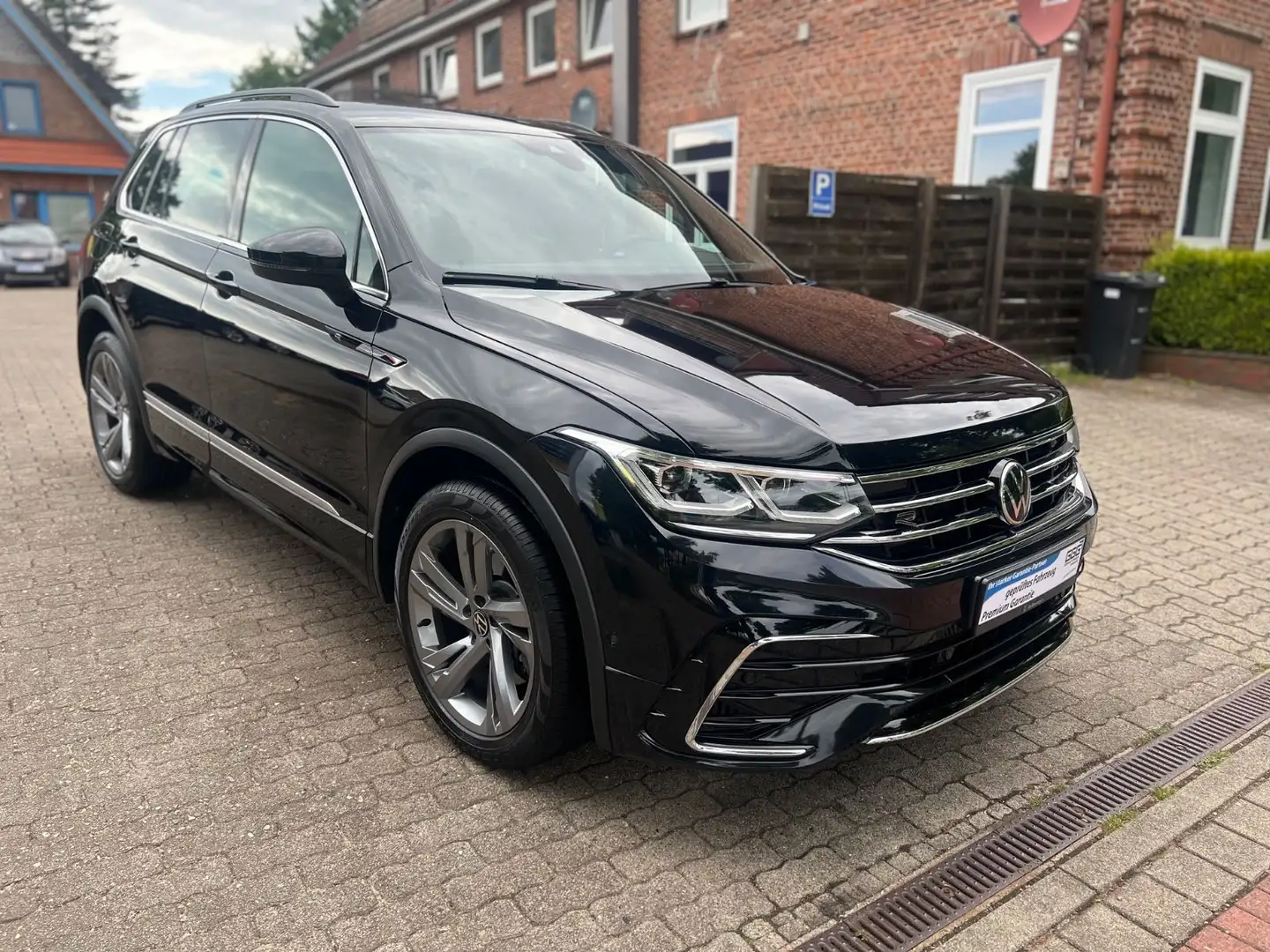 Volkswagen Tiguan R-Line 4Motion +Sitzh+Lenkhz+AHK+Kamera++ Nero - 1