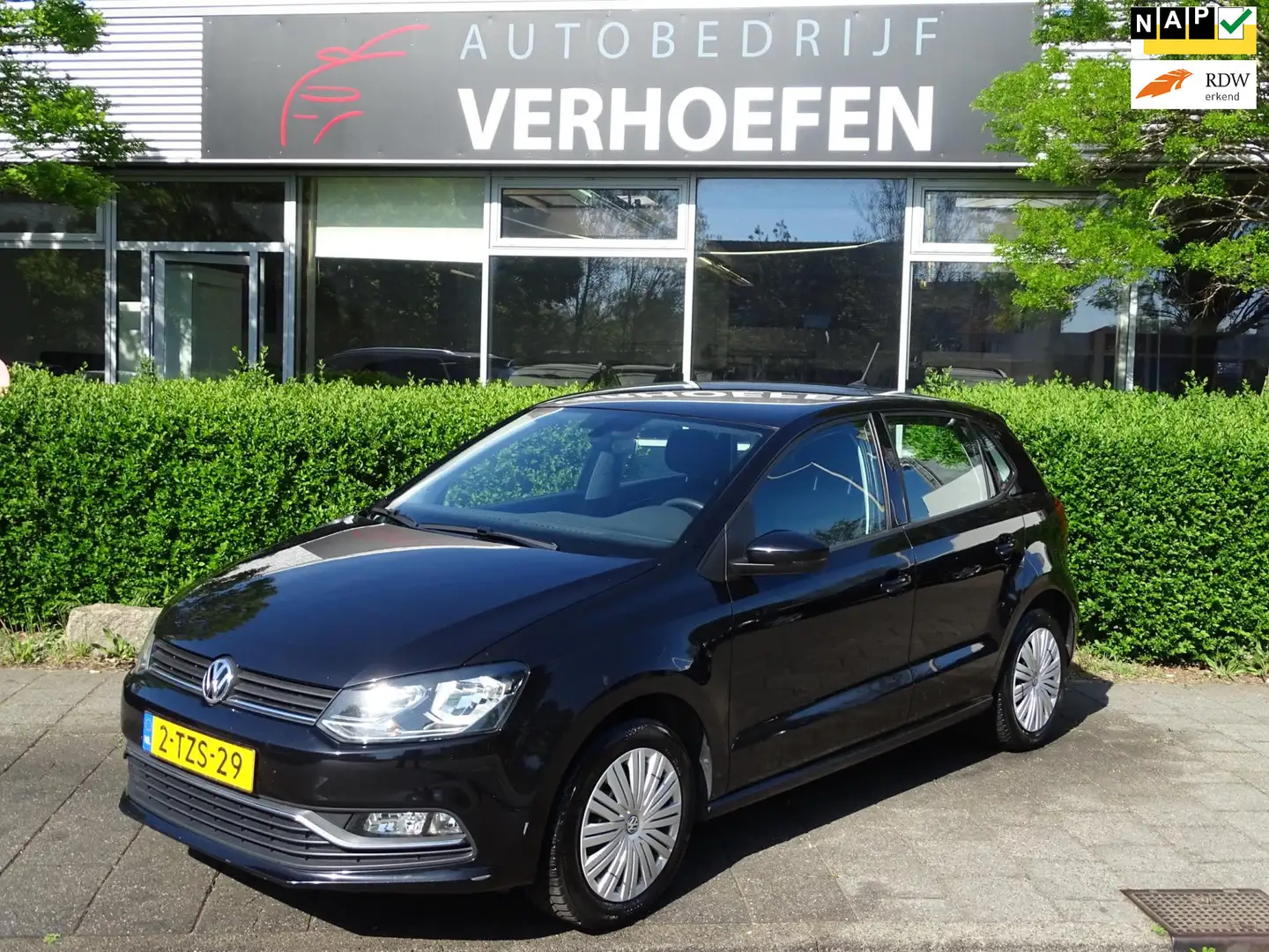 Volkswagen Polo 1.4 TDI Comfortline - CRUISE / CLIMATE CONTR - BT Zwart - 1